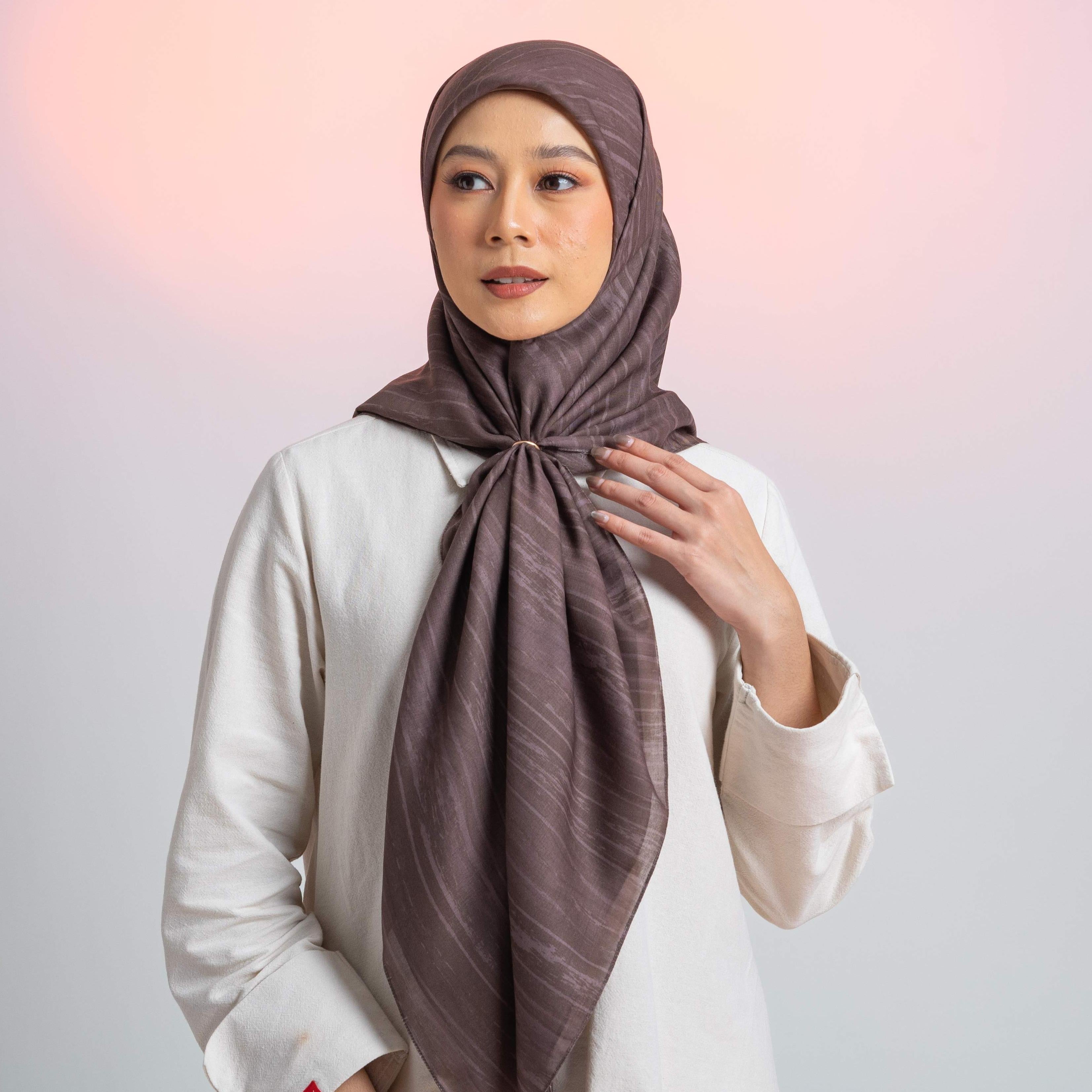 WAVY LINES SCARF