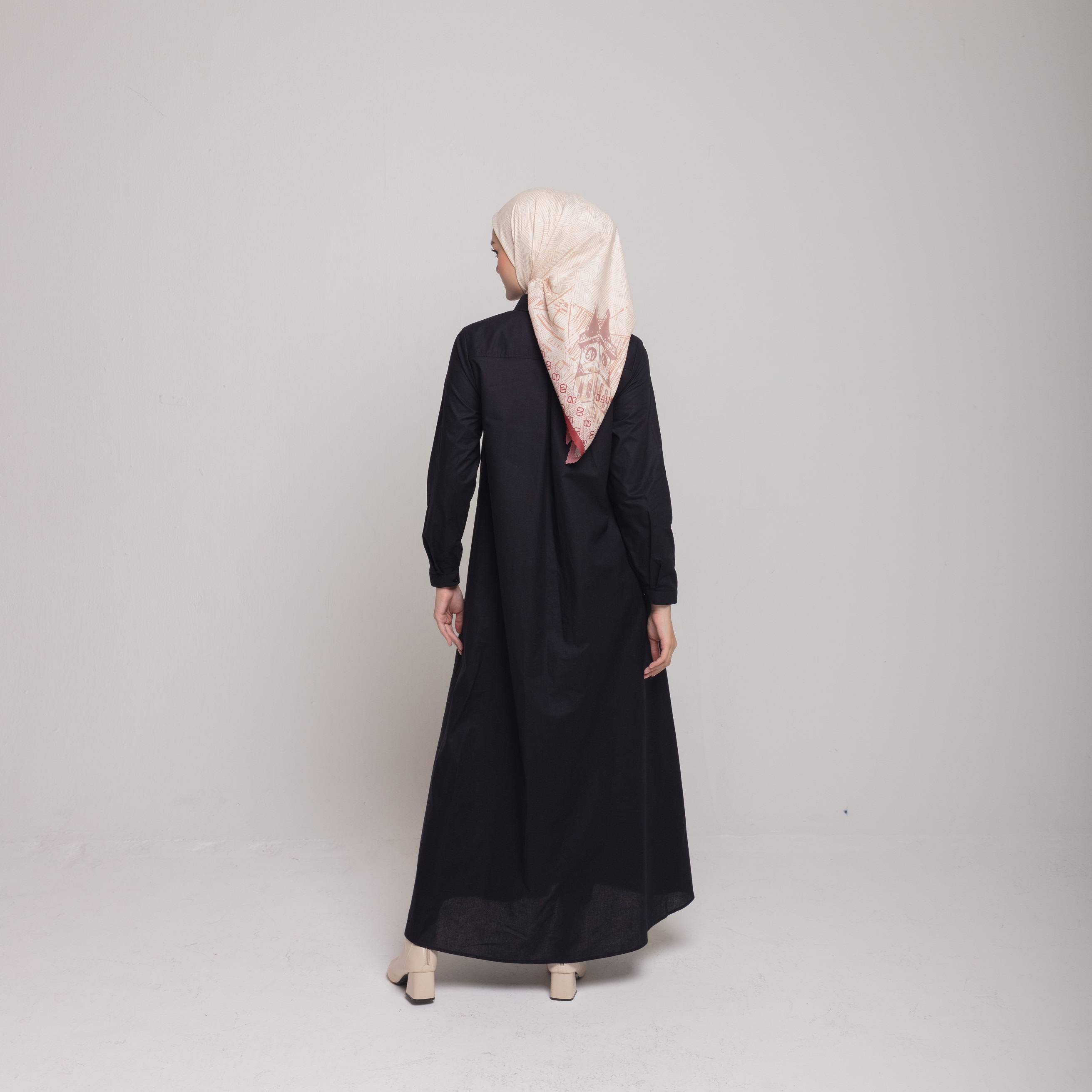 #color_hitam