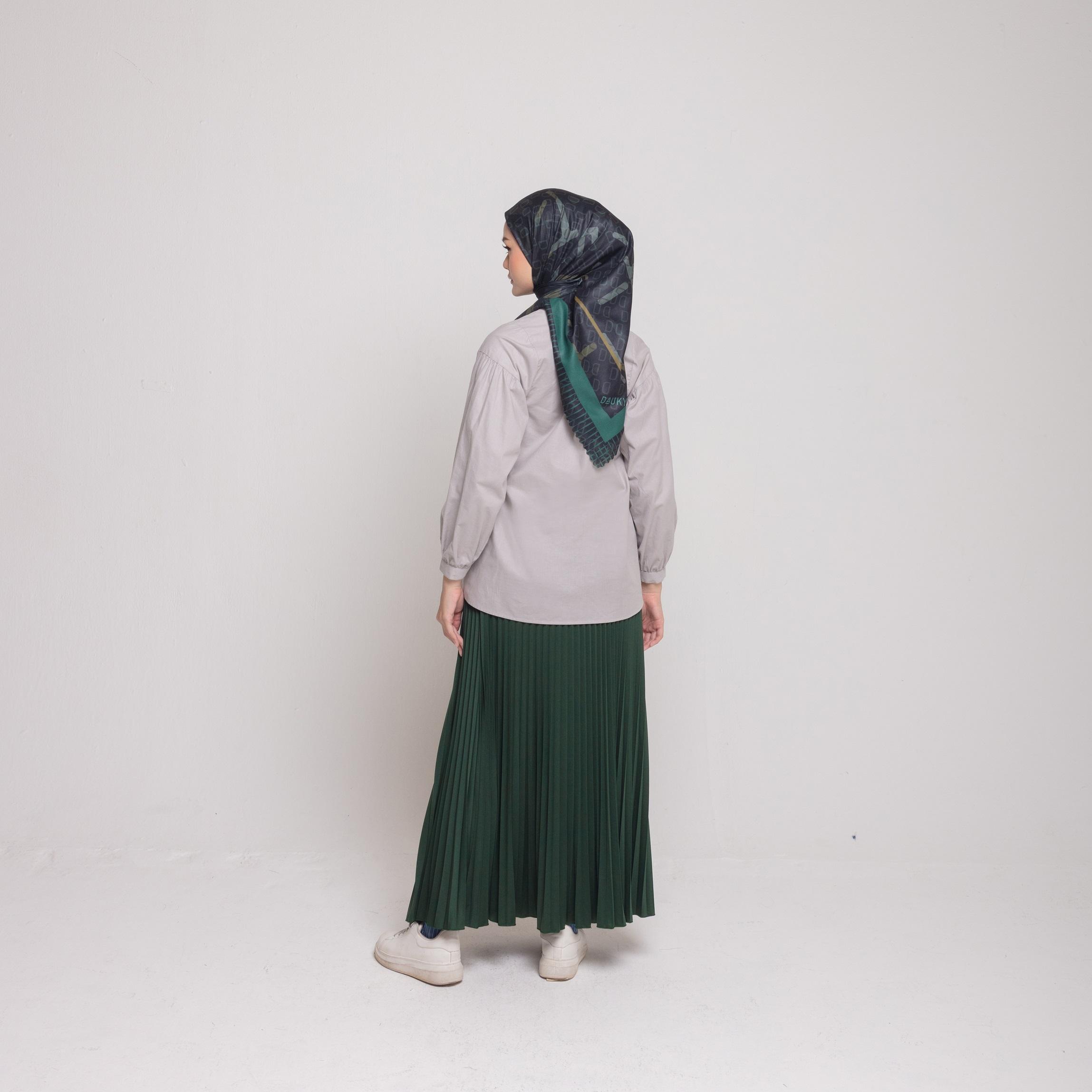 Monogram Beam Scarf - Hitam