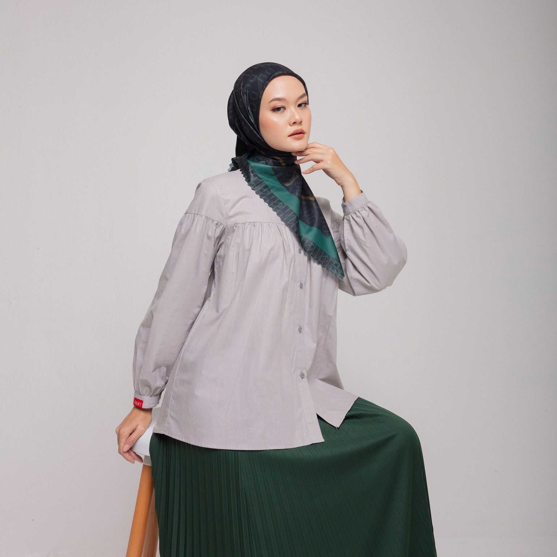#color_silvergrey