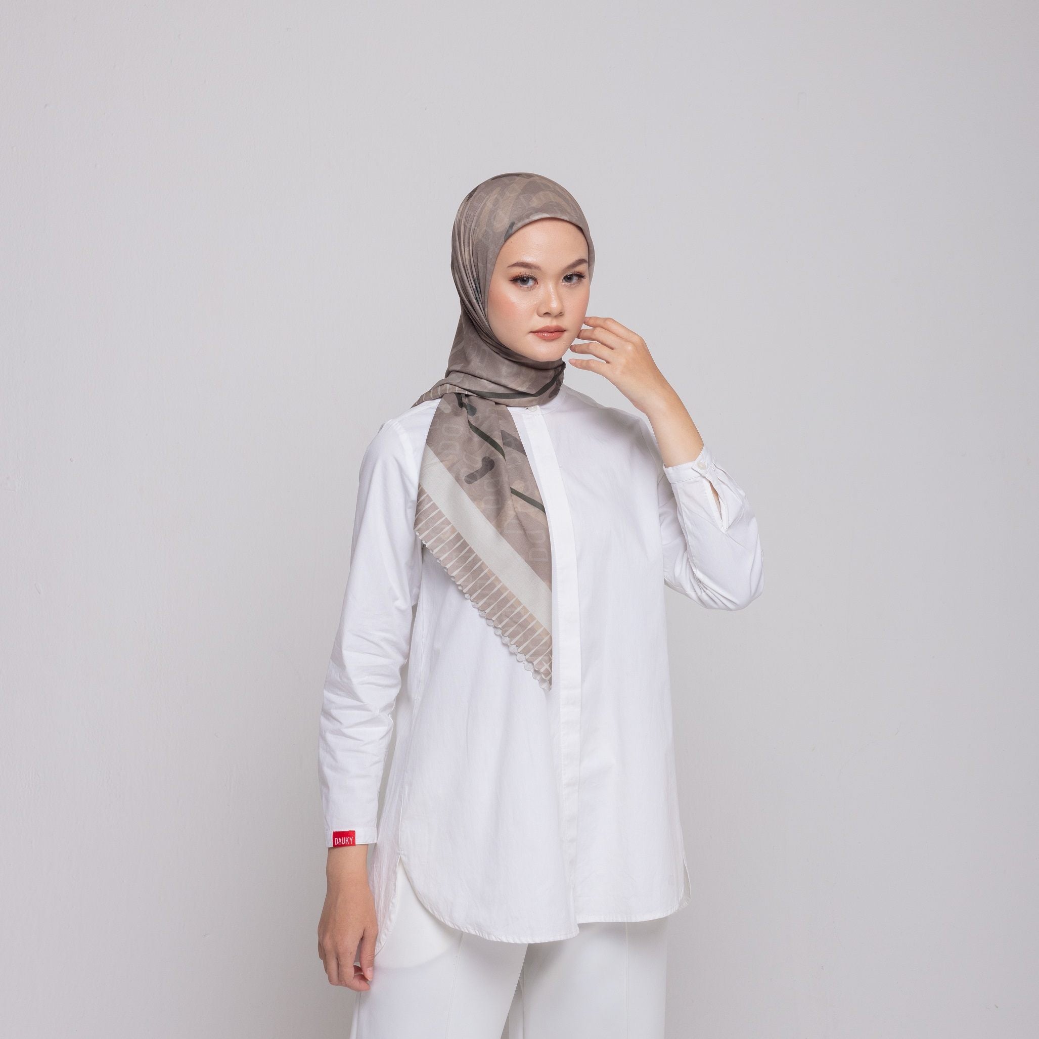 Monogram Beam Scarf - Milo