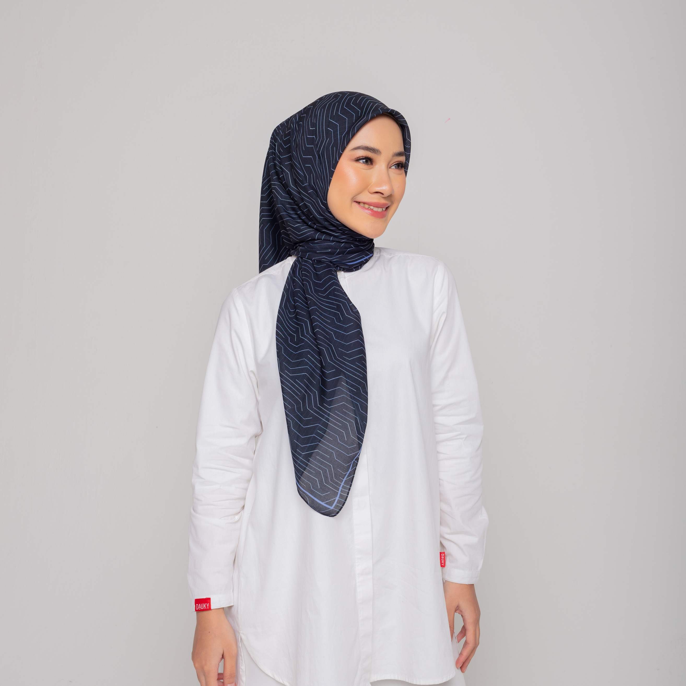 #color_hitam