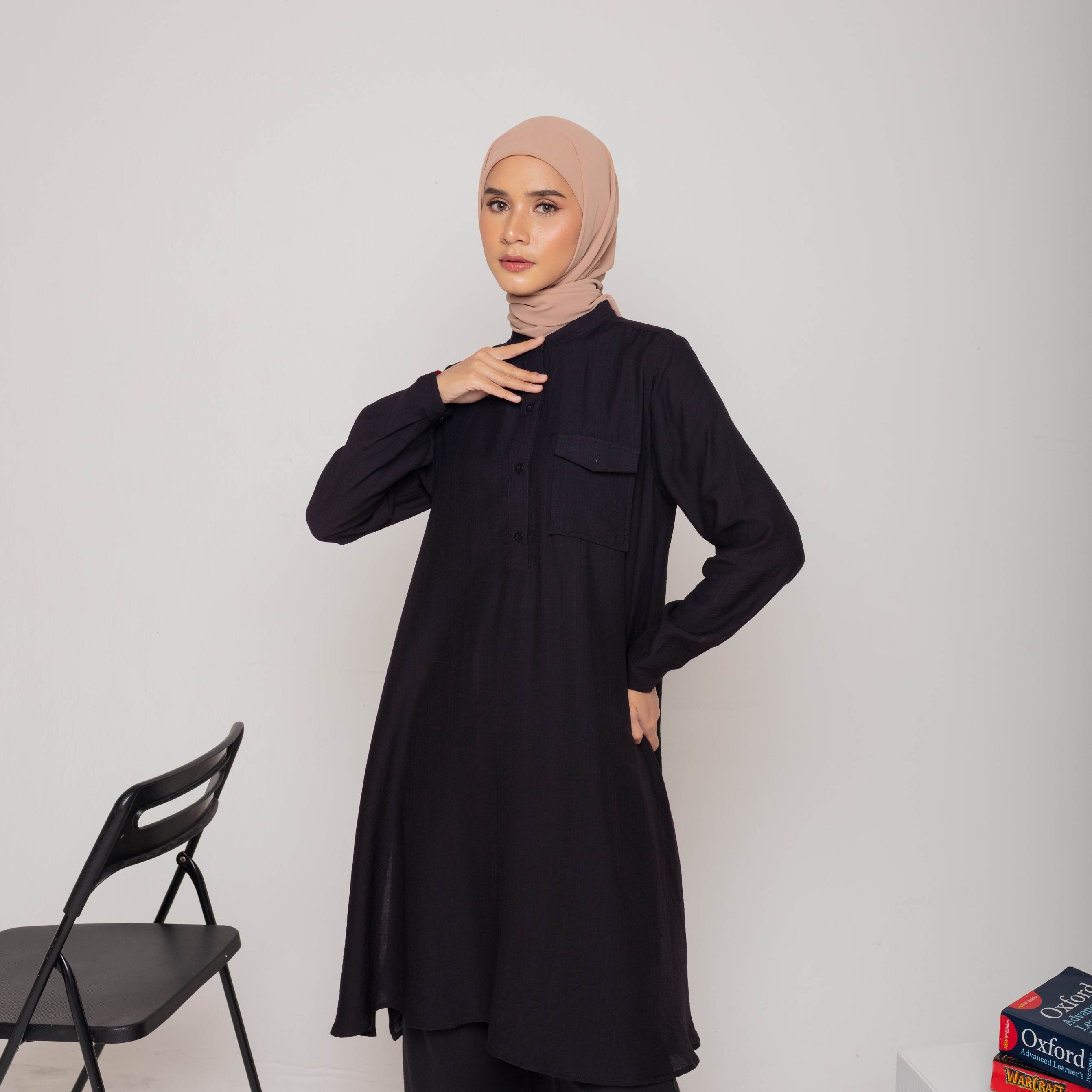 #color_hitam