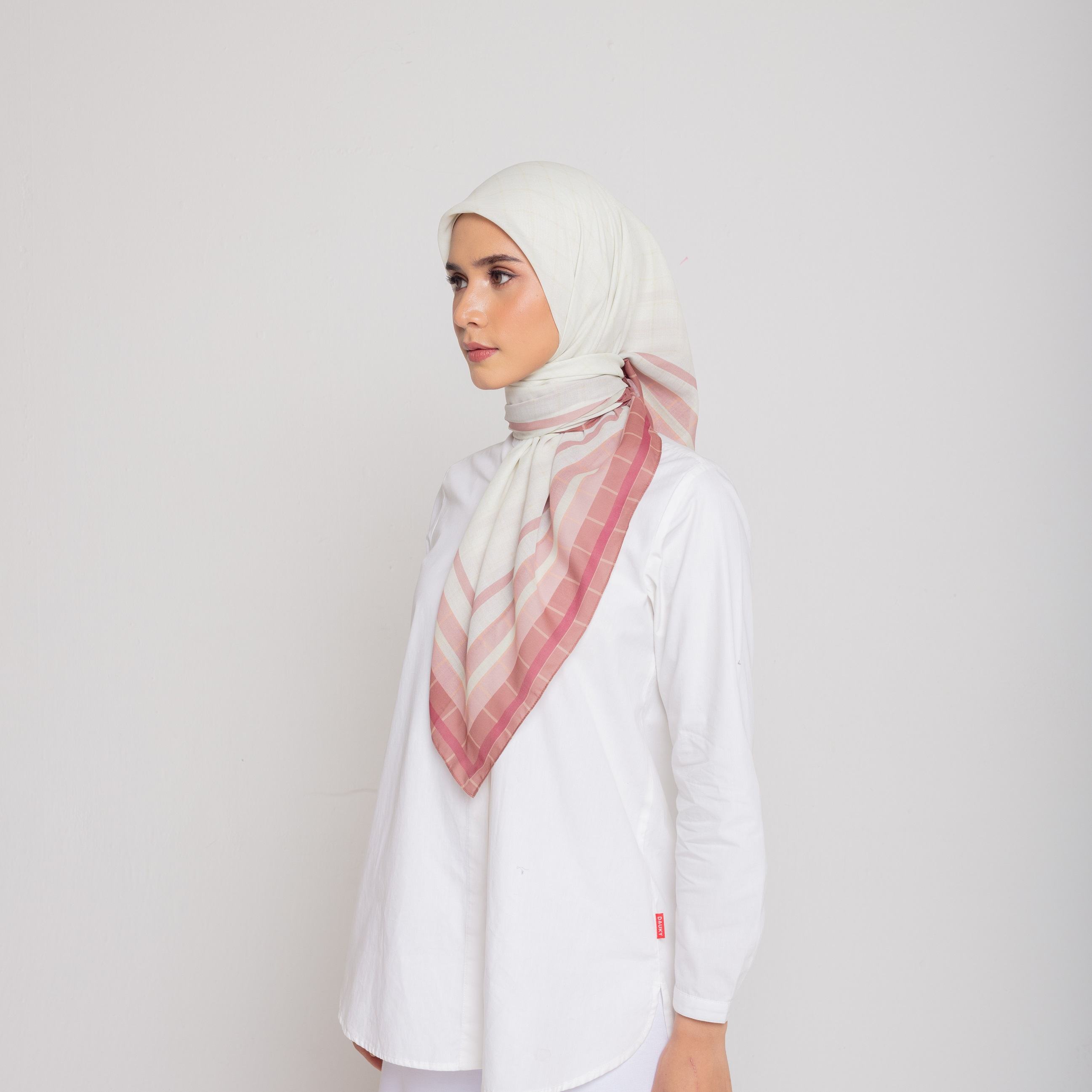 #color_ivory