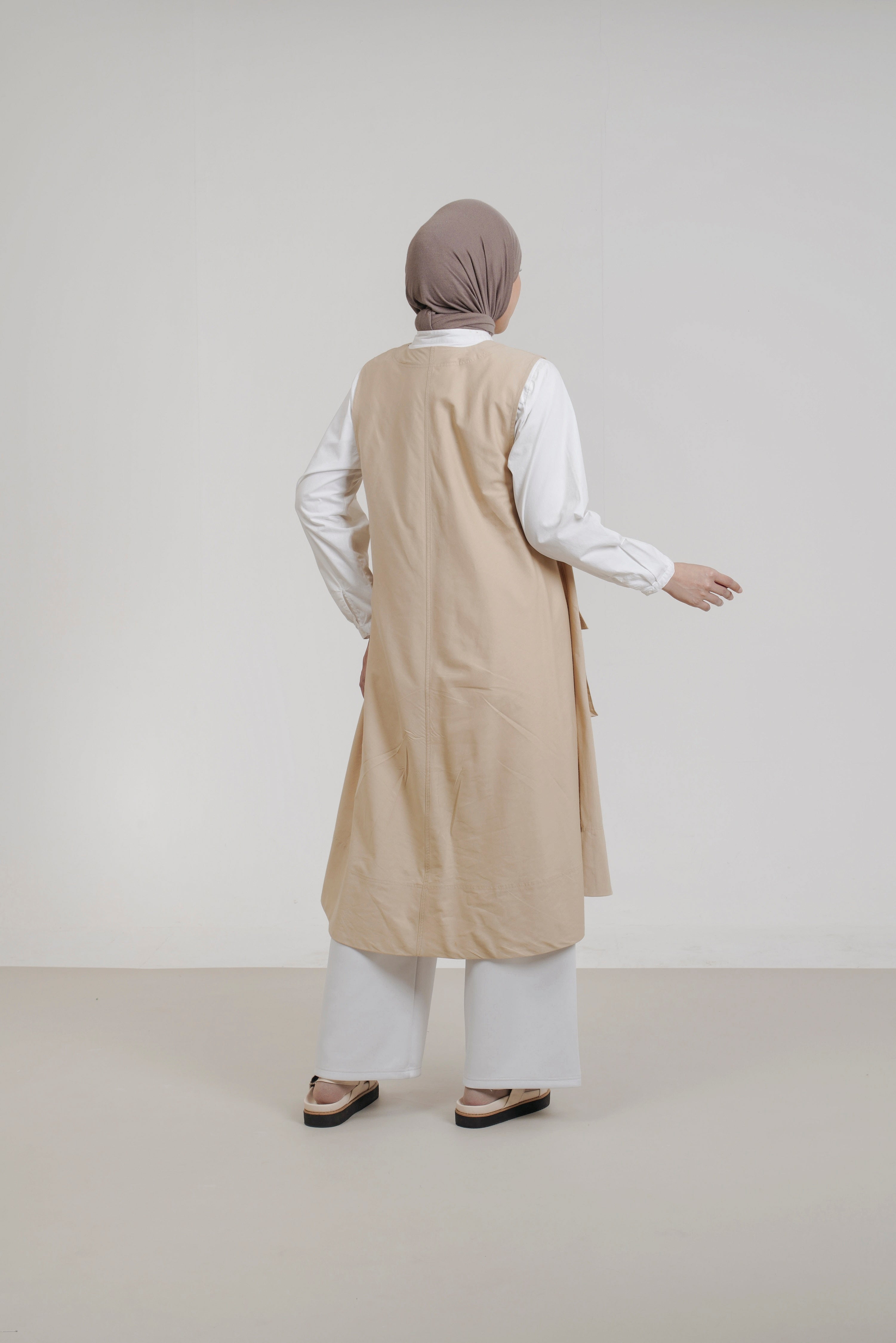 M Dress Embro Patch Wanderer