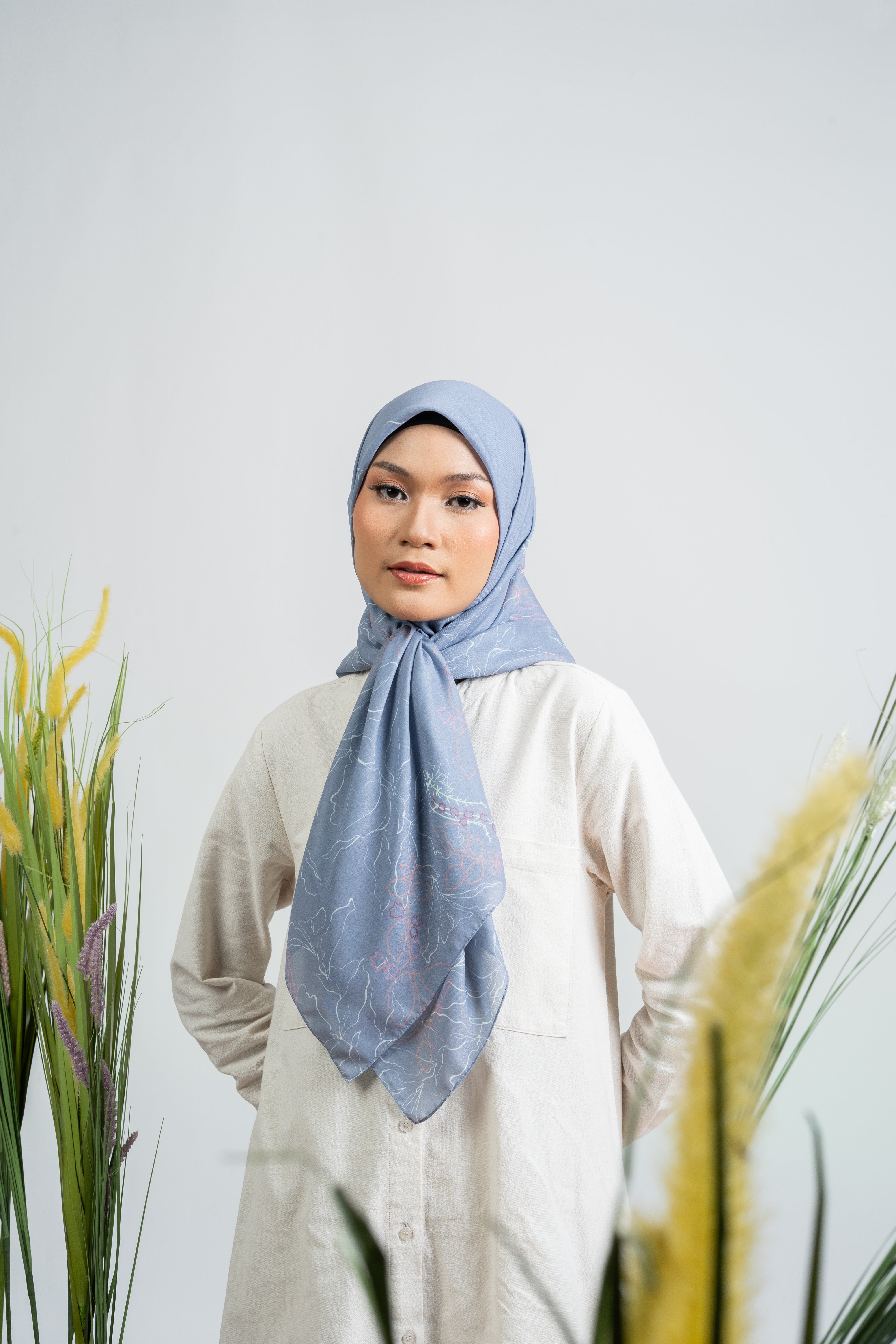 Melbourne Wild Flower Scarf - Light Blue
