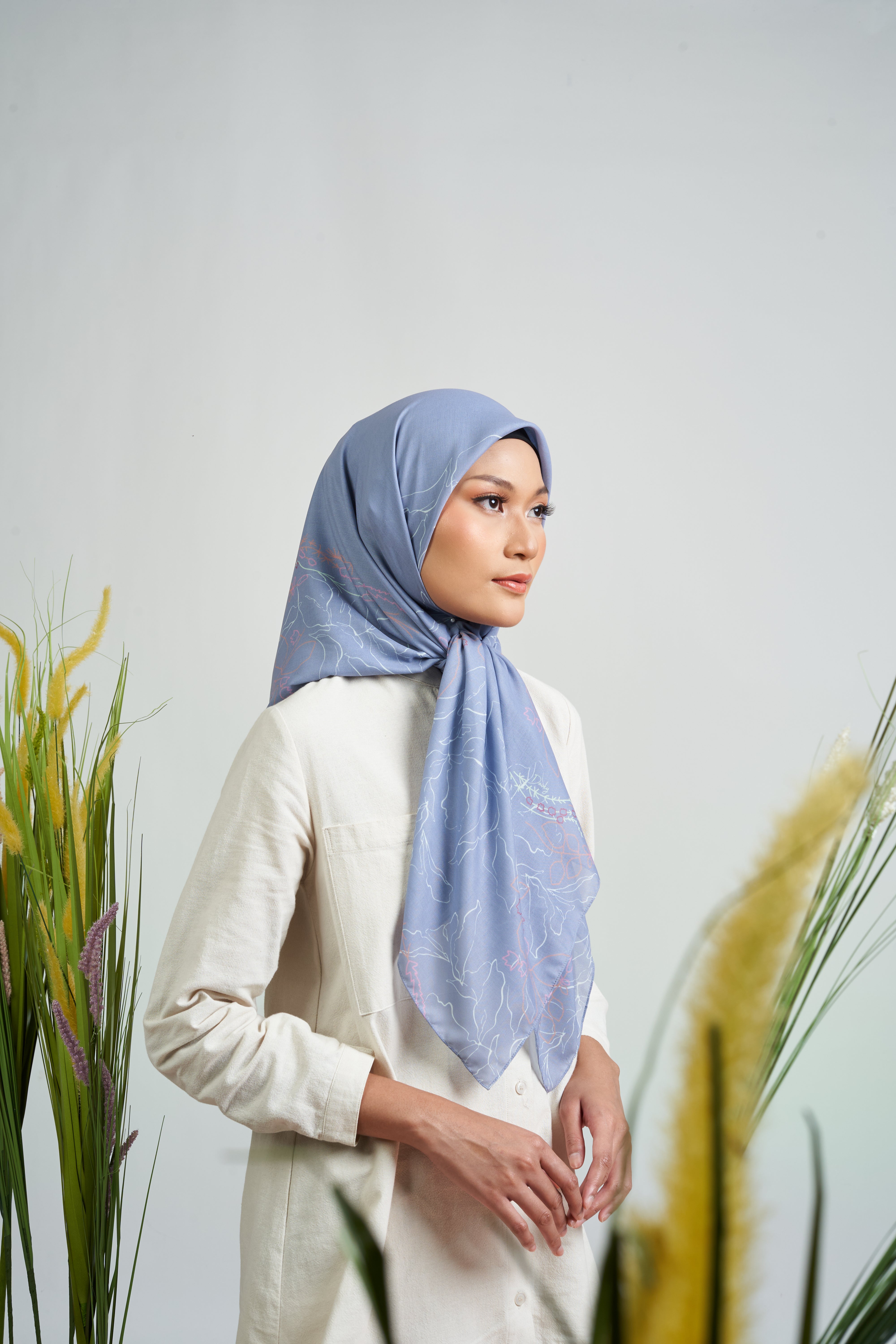 Melbourne Wild Flower Scarf - Light Blue