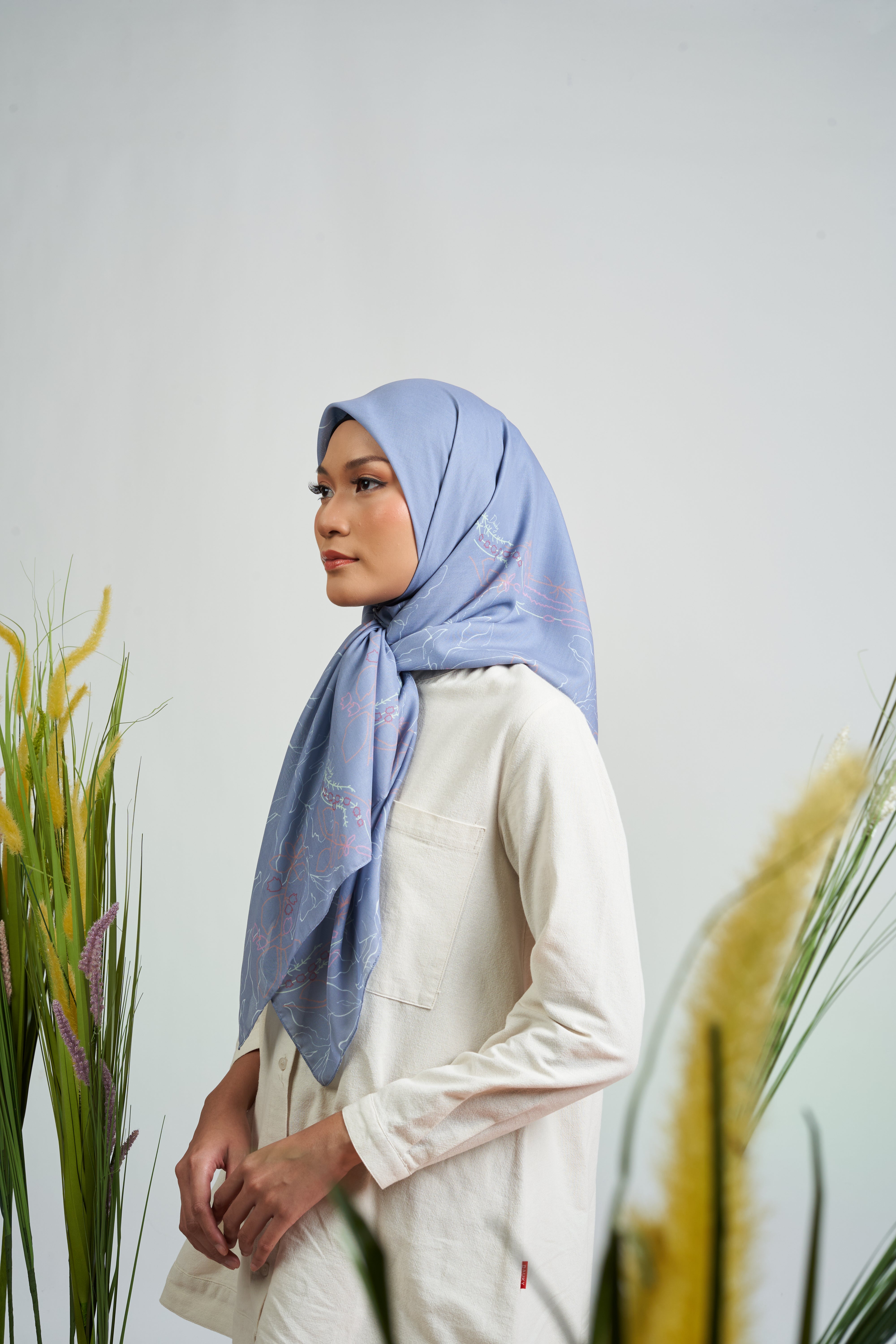 Melbourne Wild Flower Scarf - Light Blue