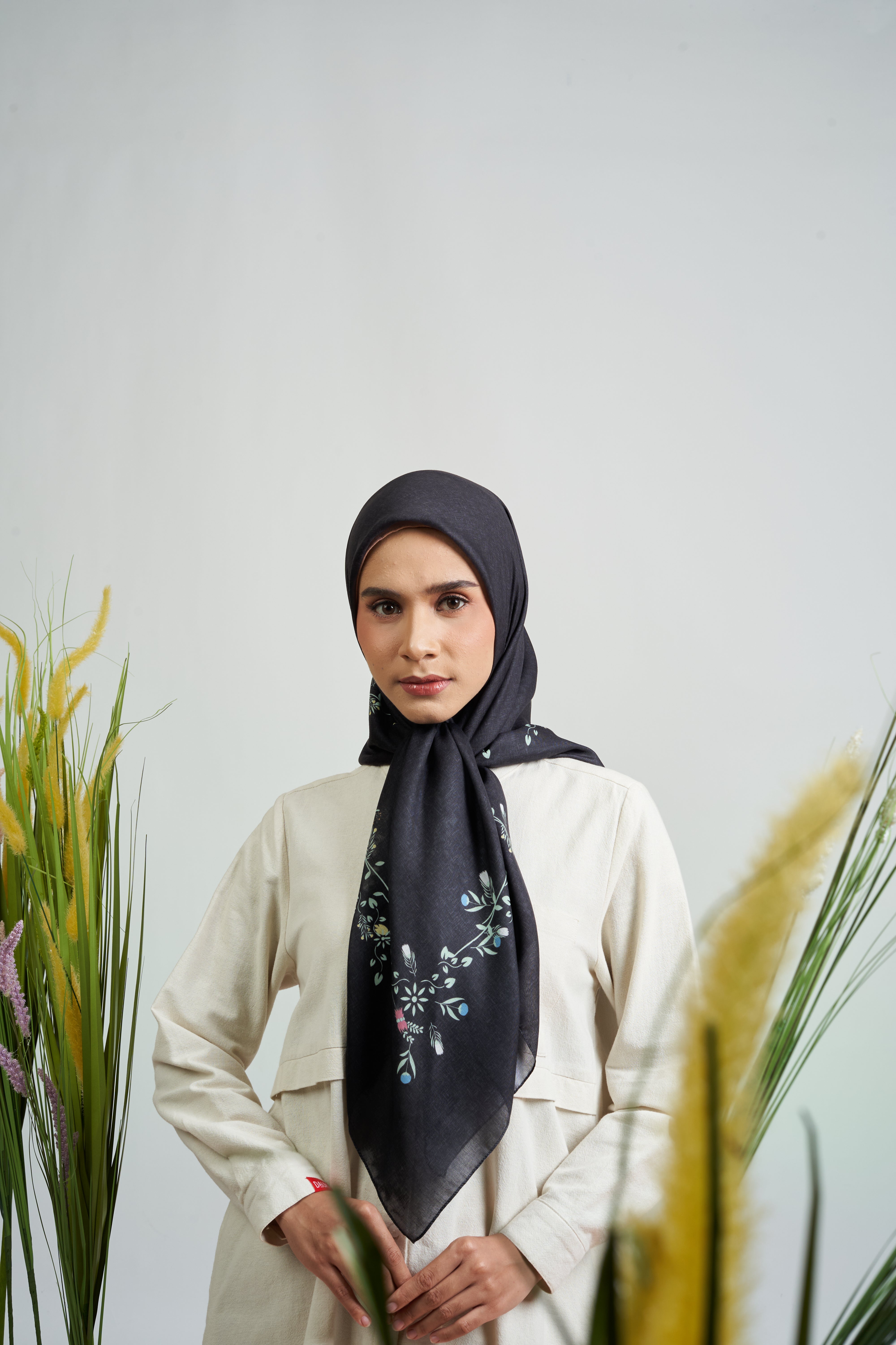 Melbourne Floral Scarf - Black