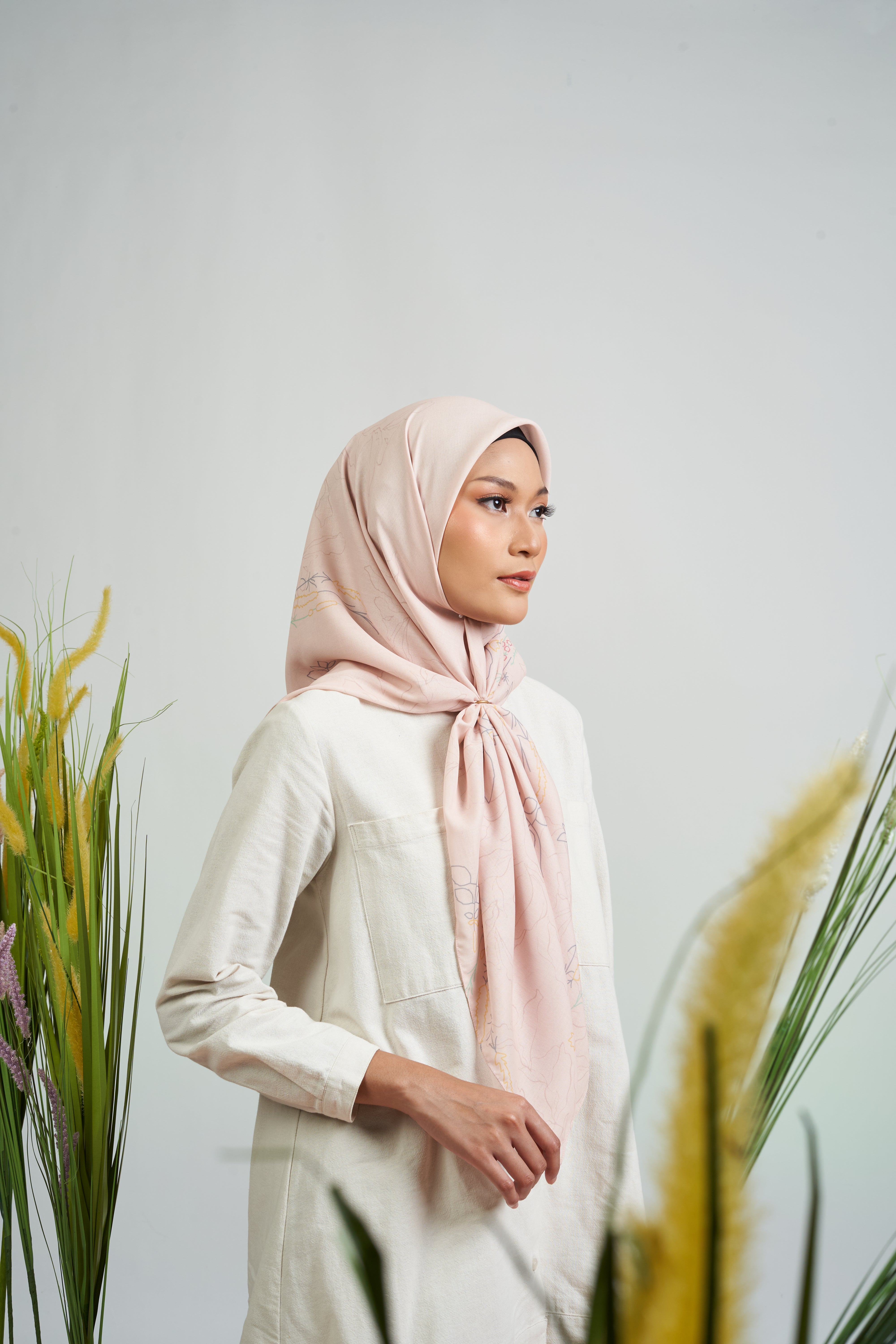 Melbourne Wild Flower Scarf - Beige