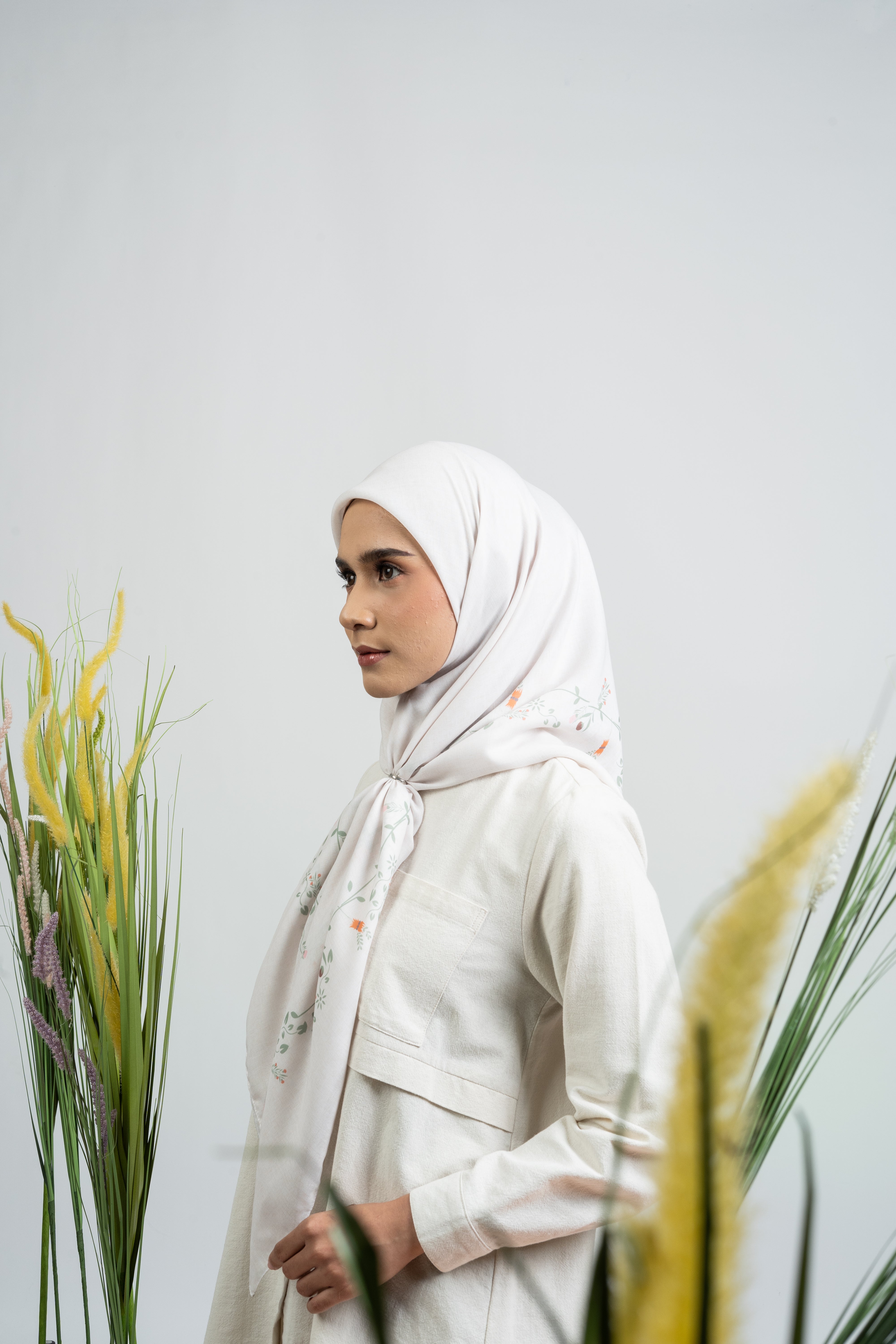 Melbourne Floral Scarf - Ivory