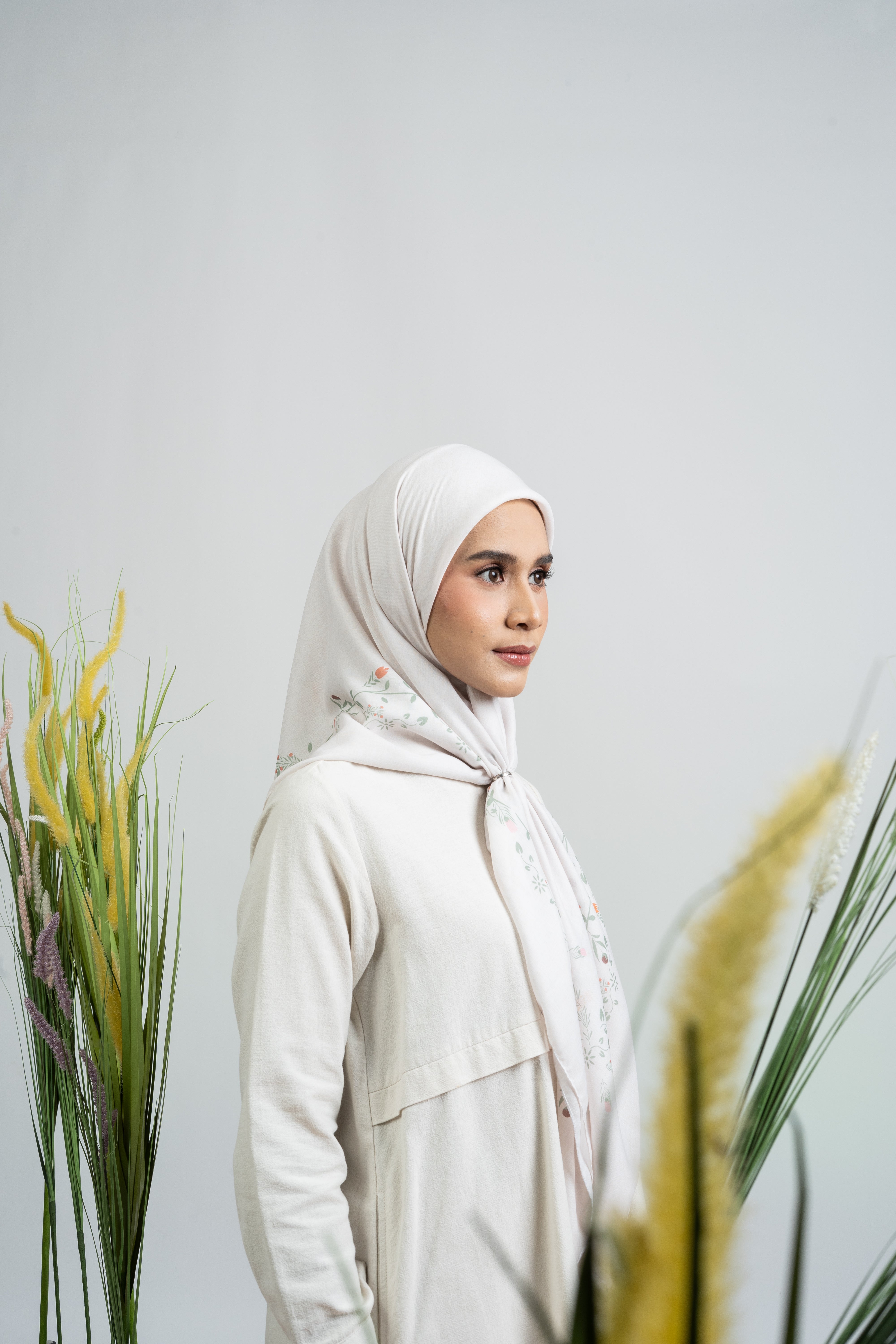 Melbourne Floral Scarf - Ivory
