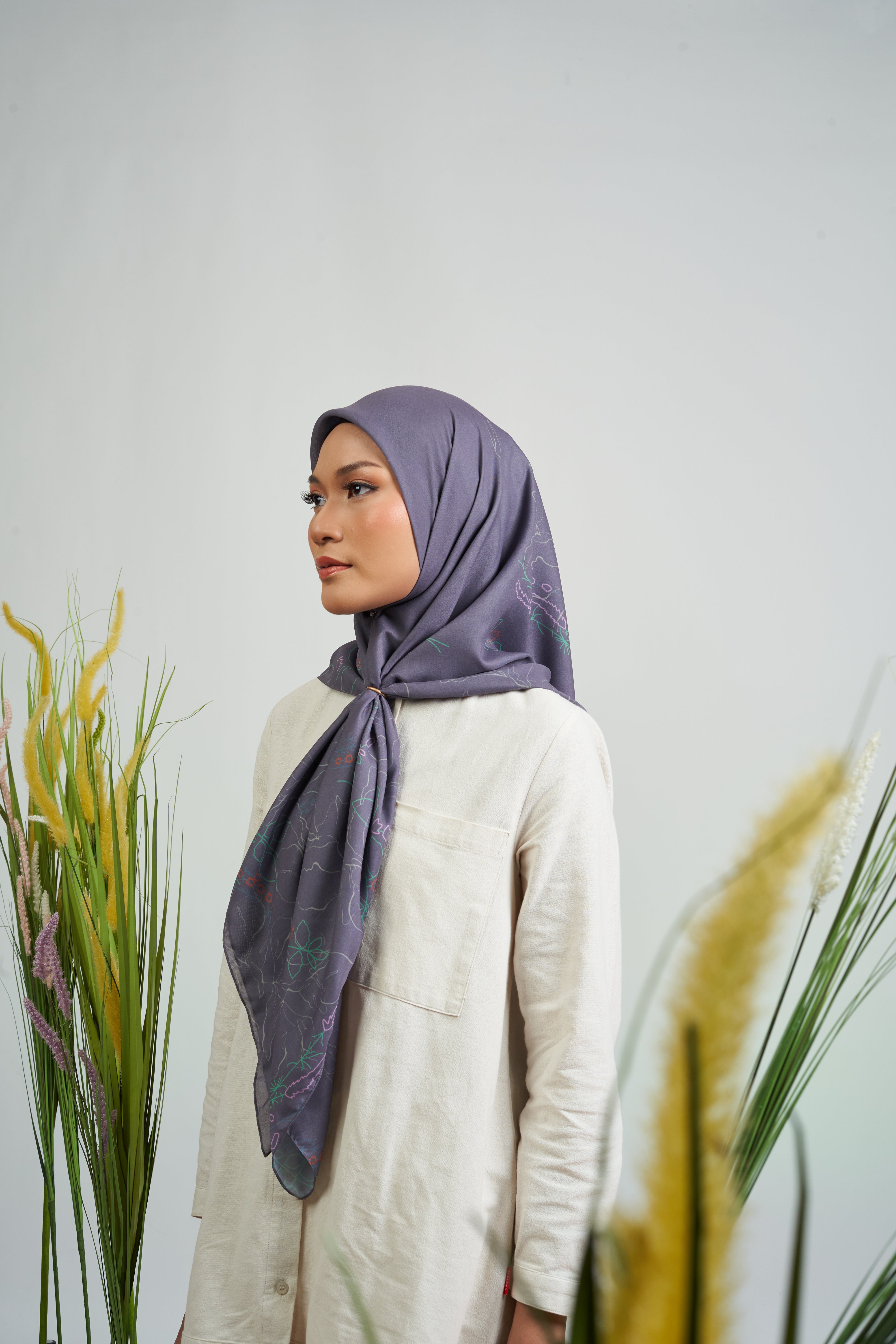 Melbourne Wild Flower Scarf - Dark Grey
