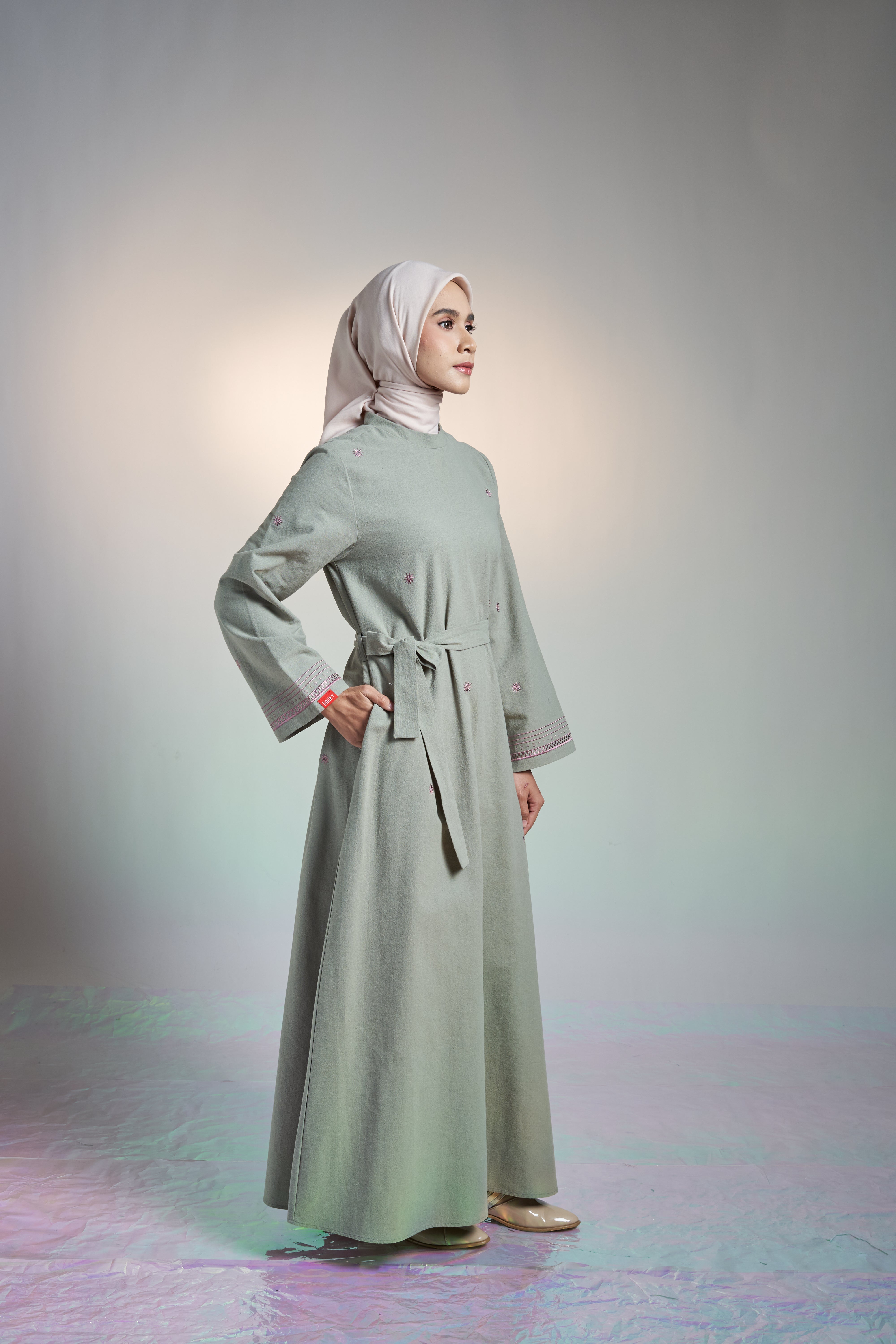 L Dress Classic Sydney - Sage