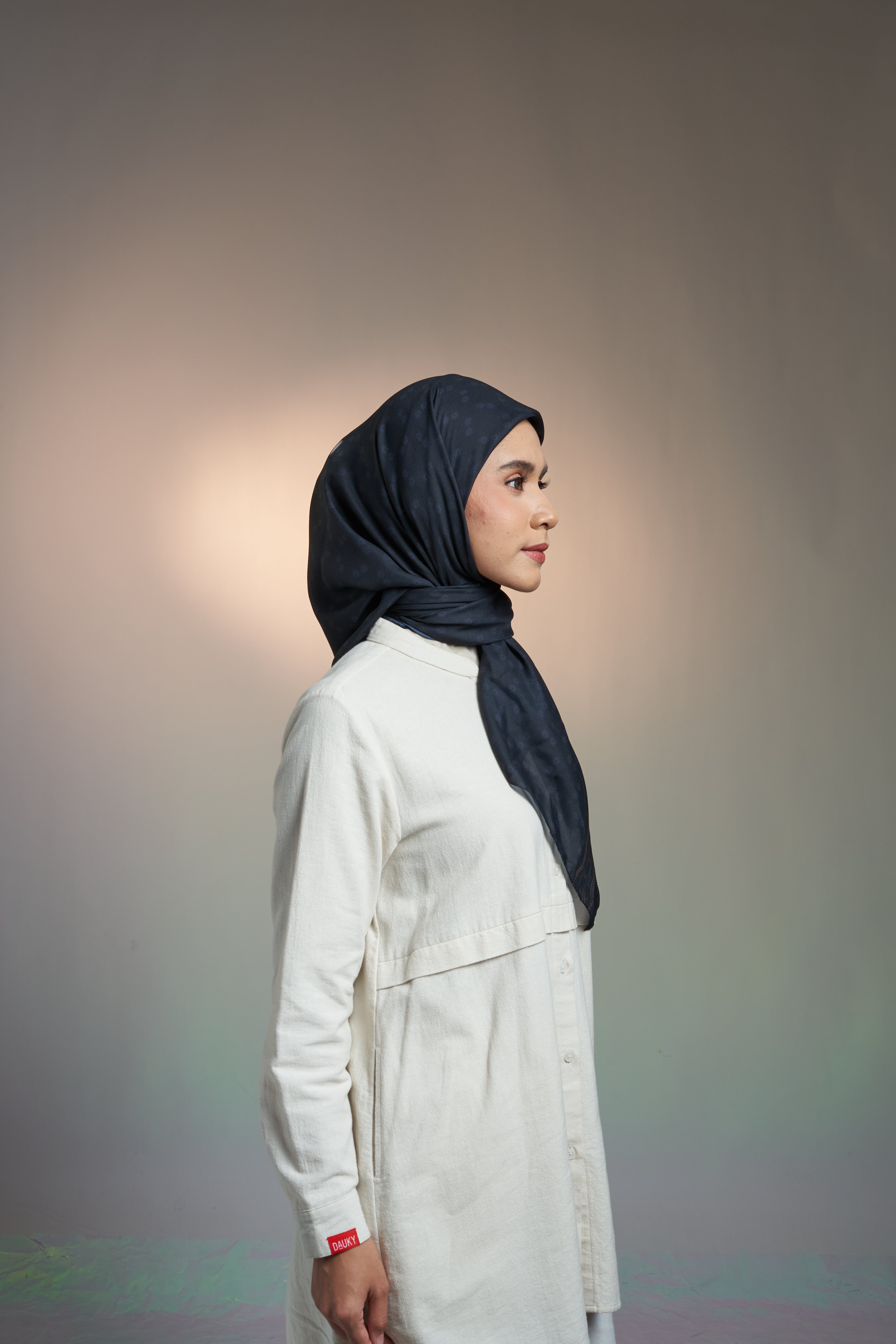 SYDNEY CLASSIC FLORAL SCARF - BLACK