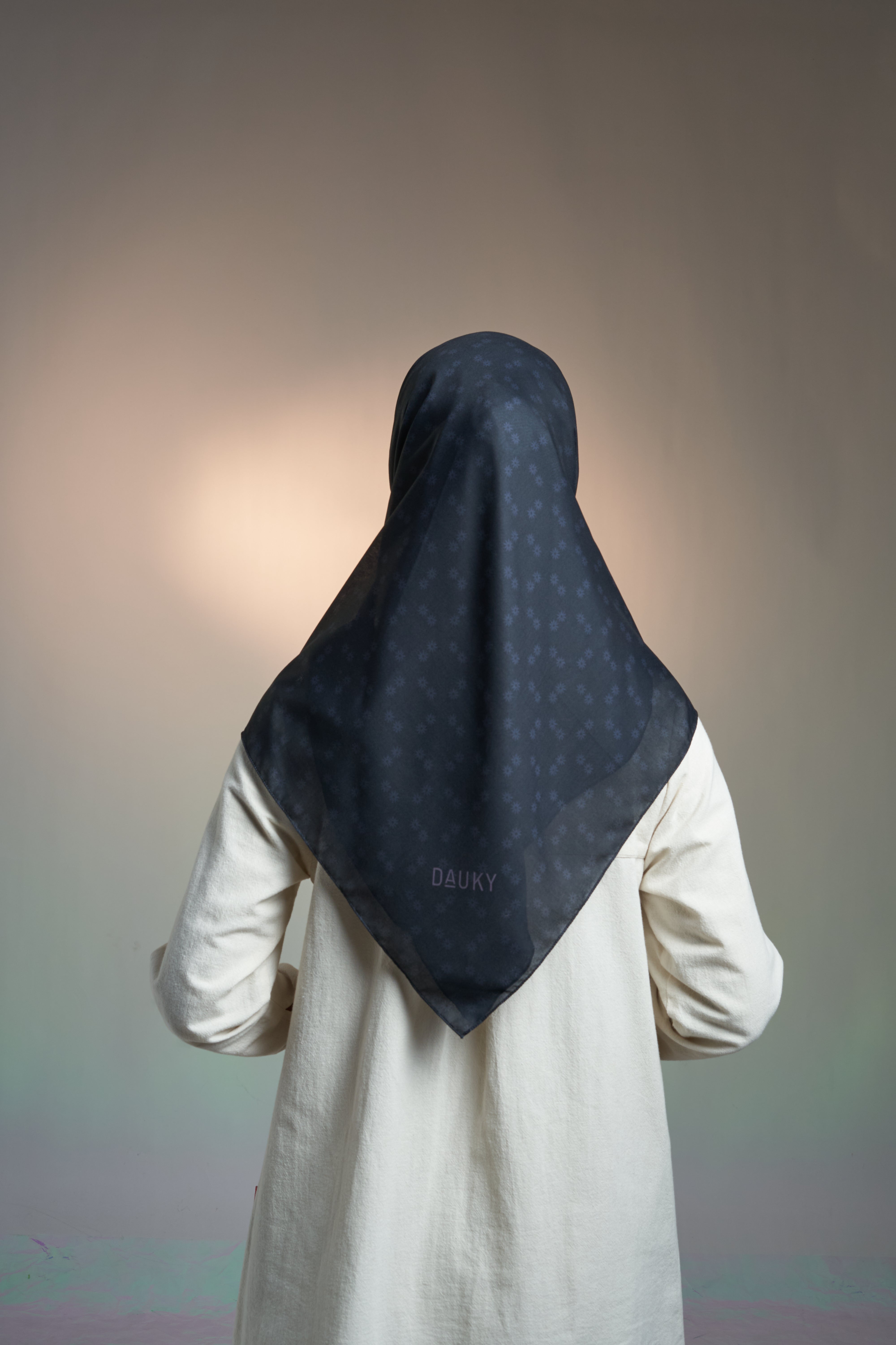 SYDNEY CLASSIC FLORAL SCARF - BLACK