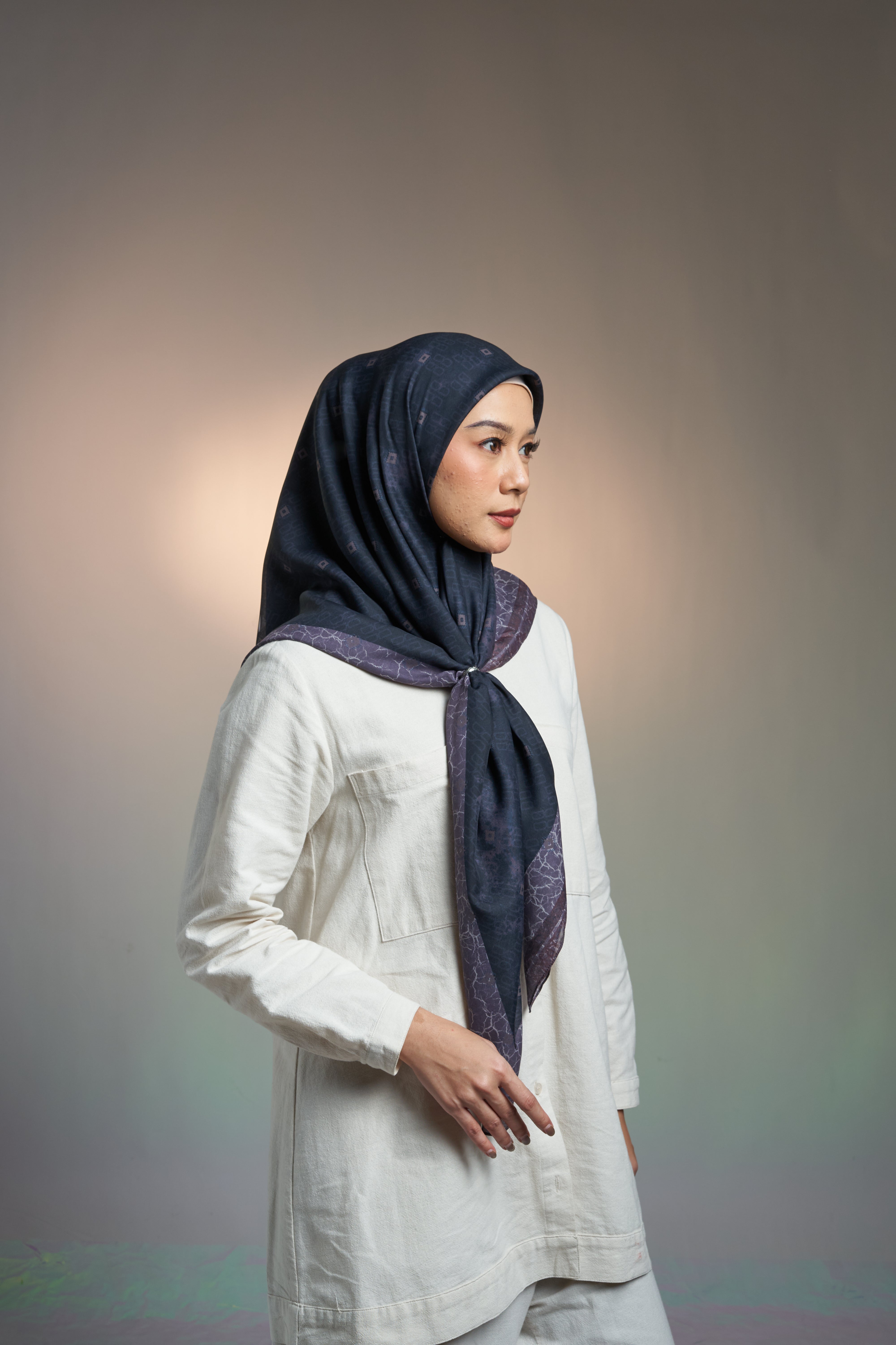 Fancy Monogram Scarf - Black