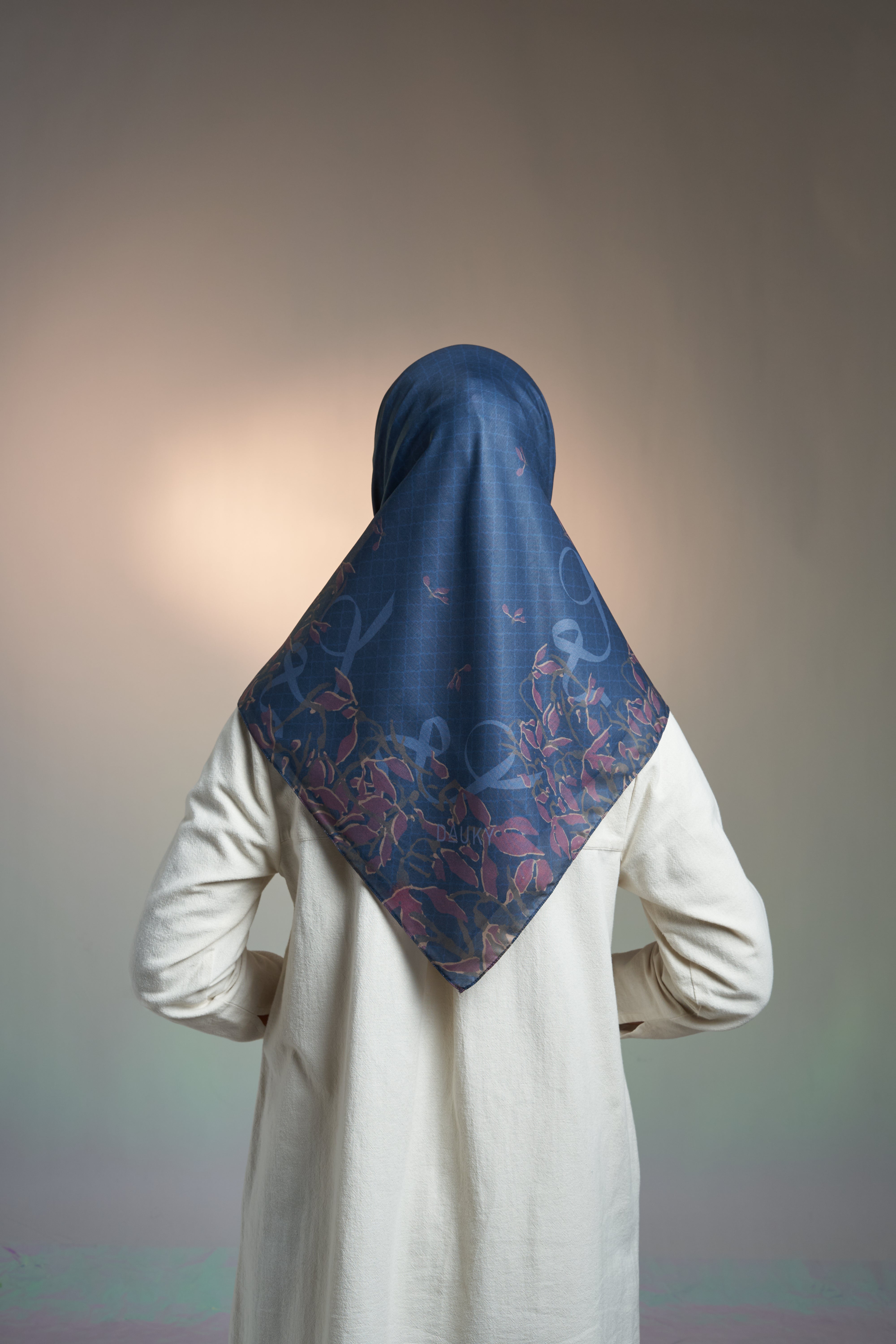 RELAXED SPRING SCARF - MIDNIGHT NAVY