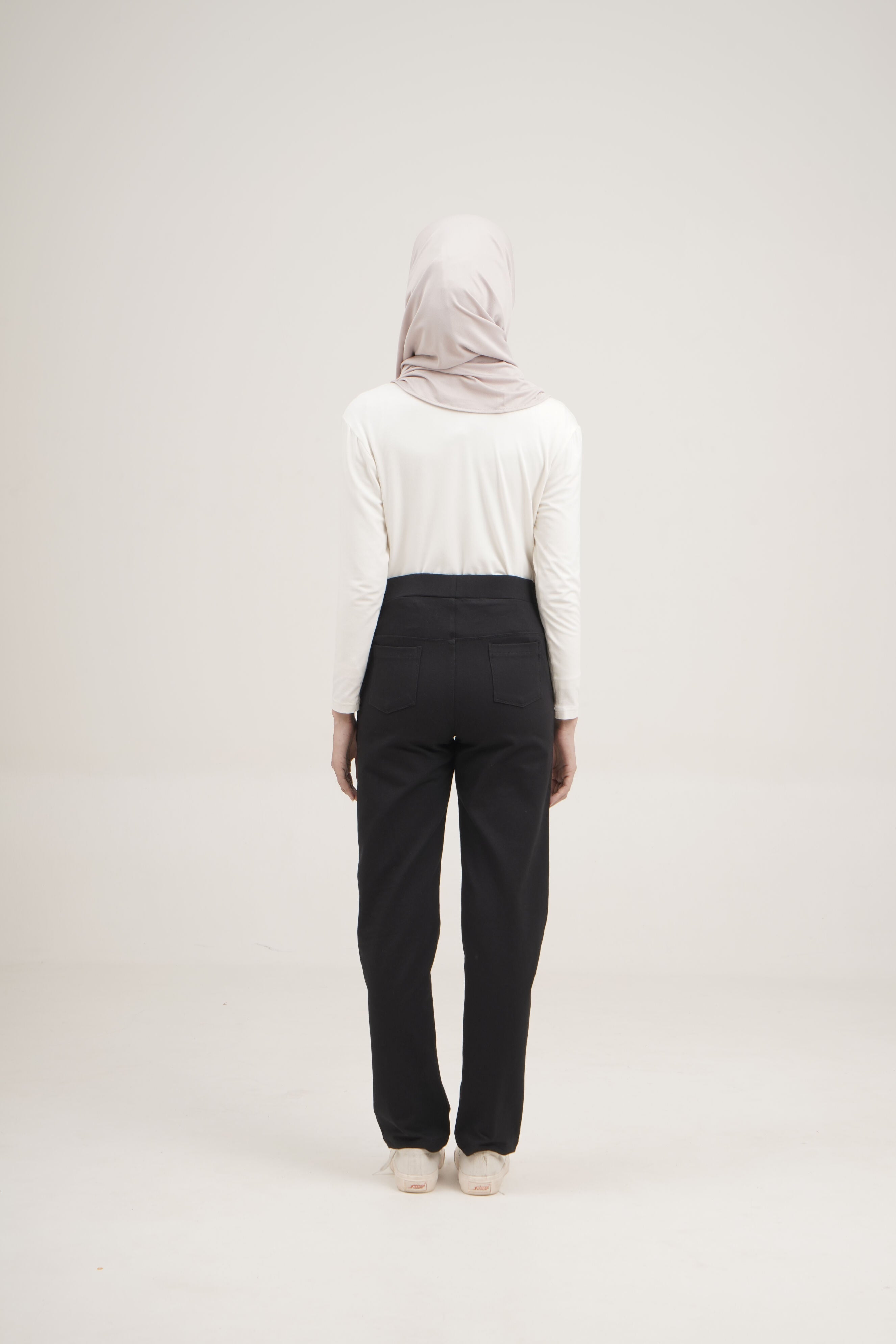 STRETCH PANTS