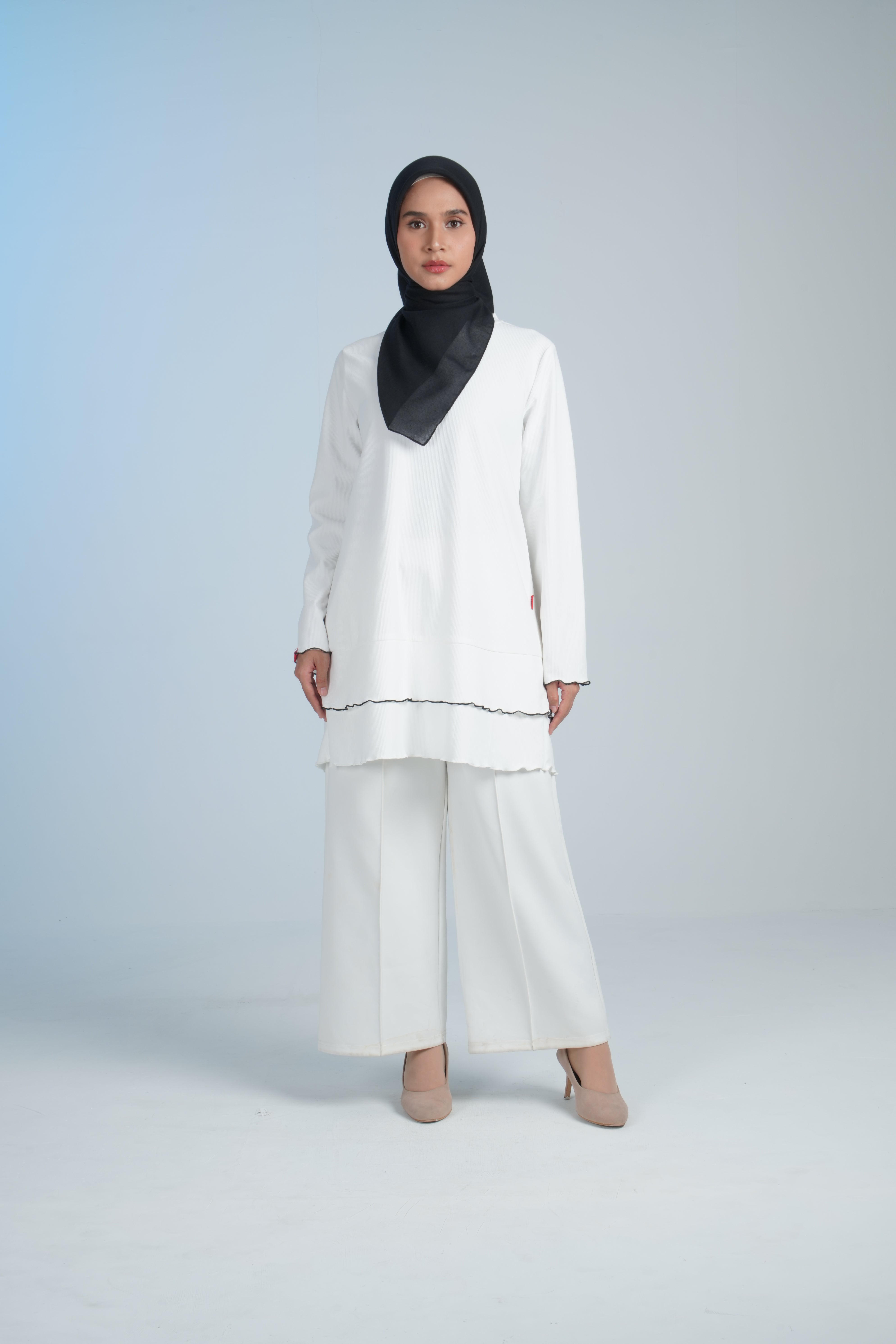 M TUNIC CONTRASTED LINE