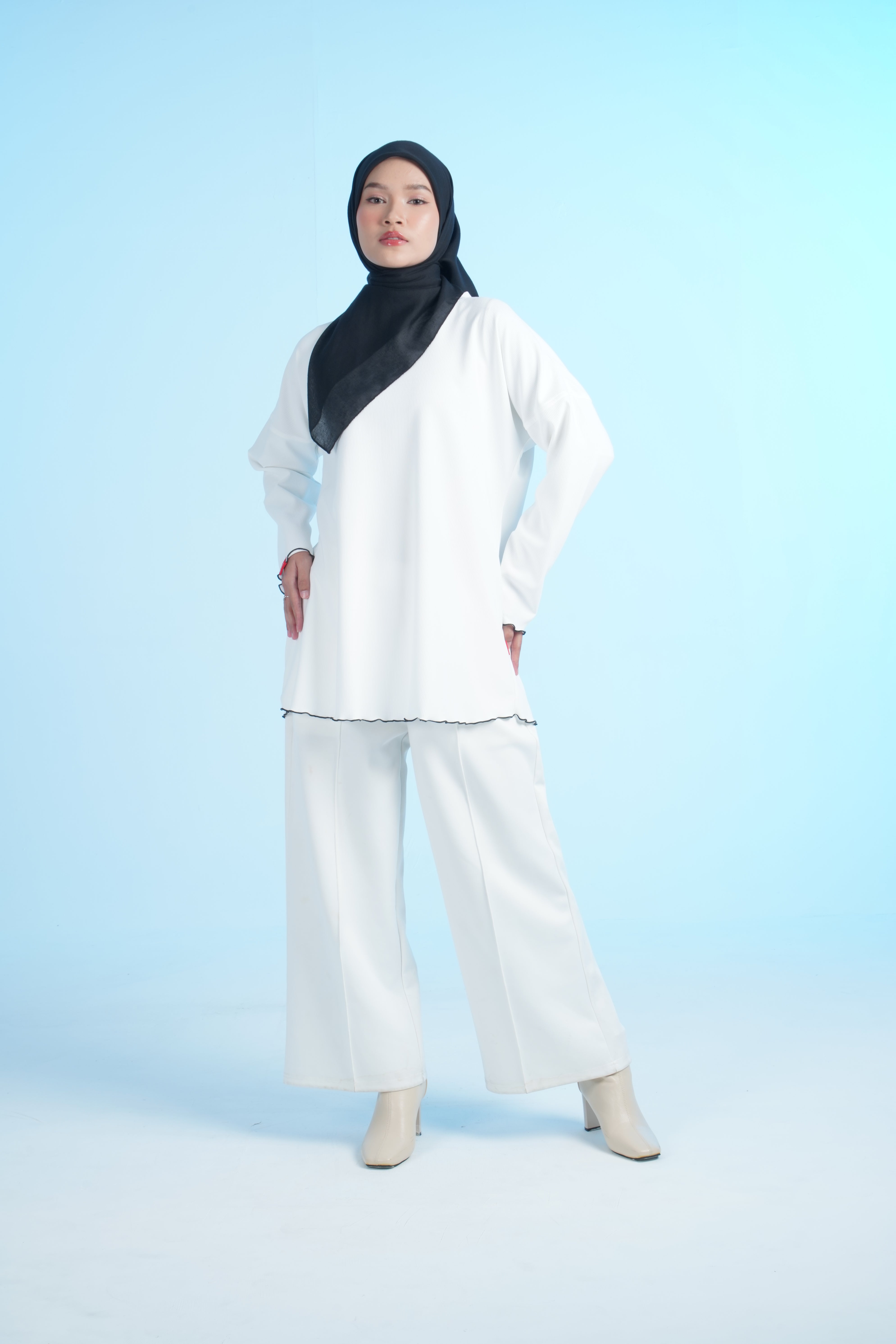 M TUNIC BS CONTRASTED LINE