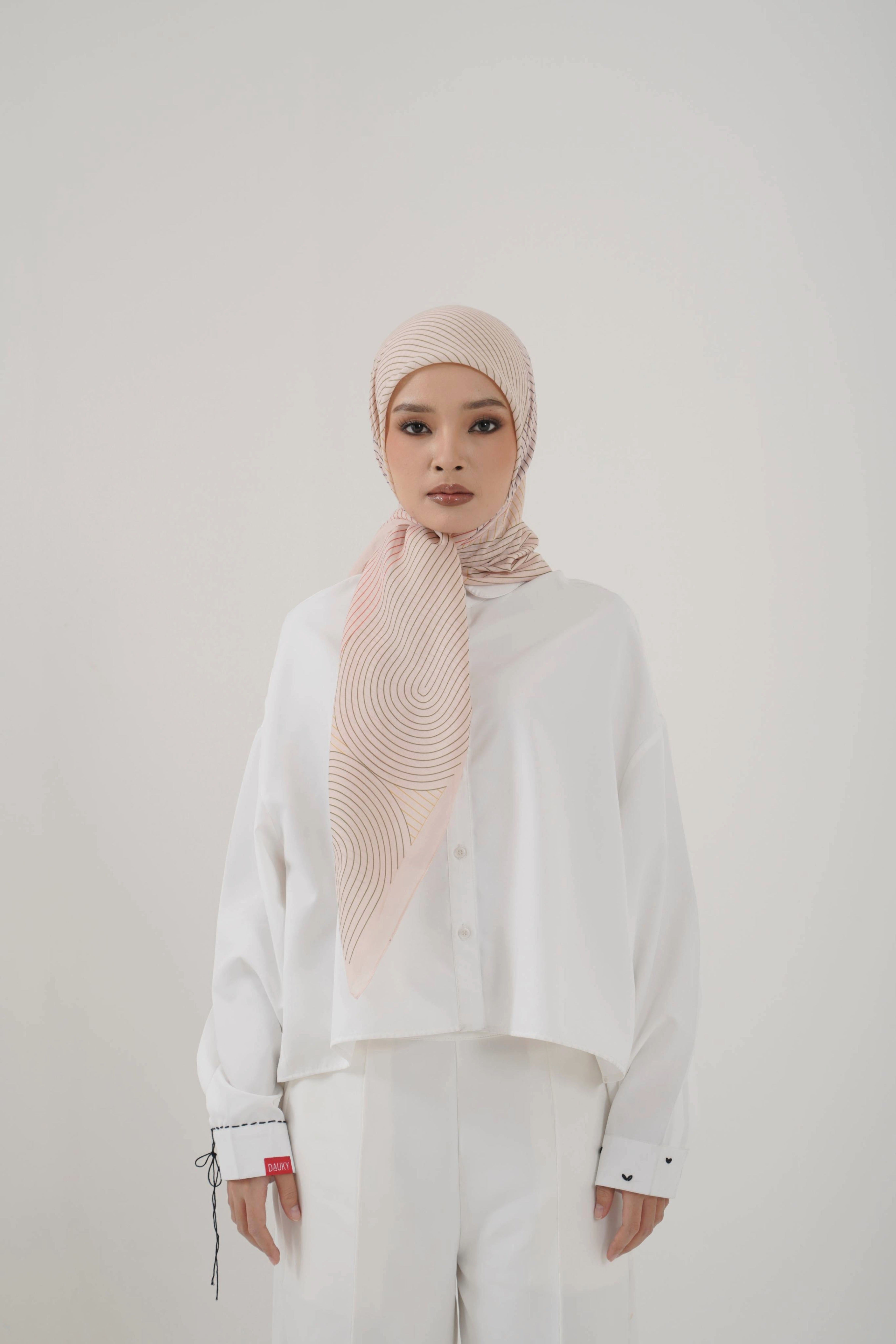 Curved Line Scarf