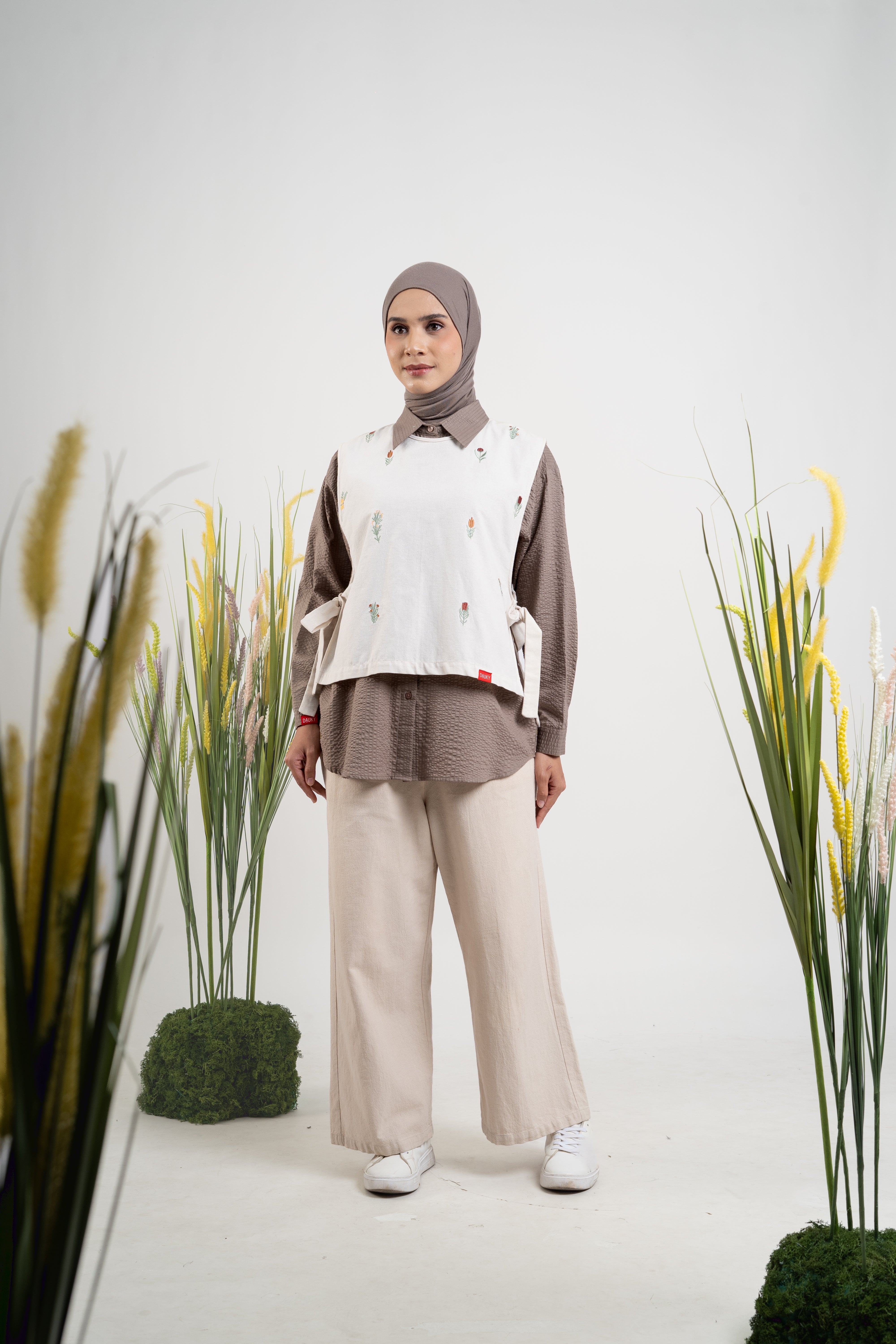 Vest Flower Melbourne - Bone