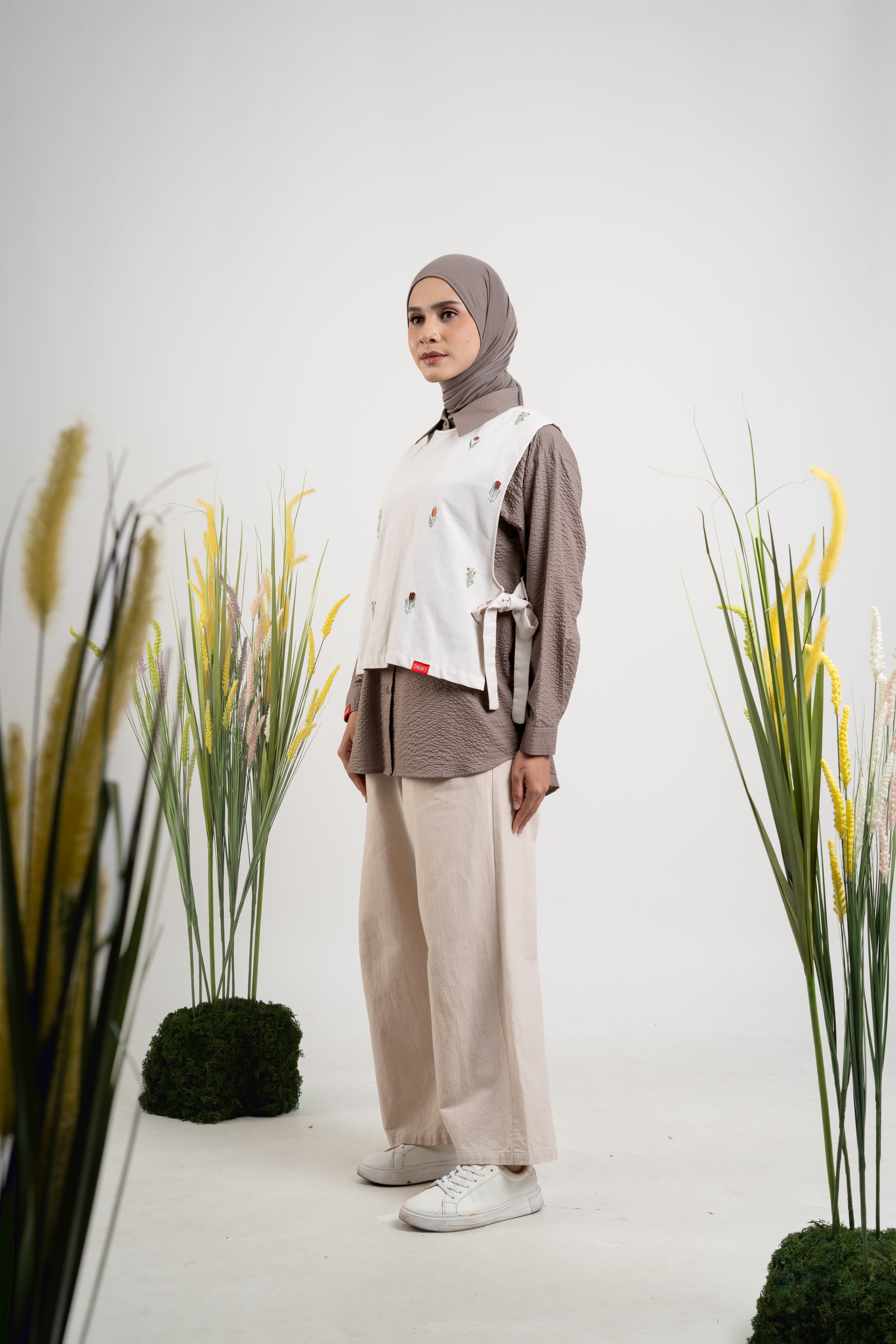 Vest Flower Melbourne - Bone