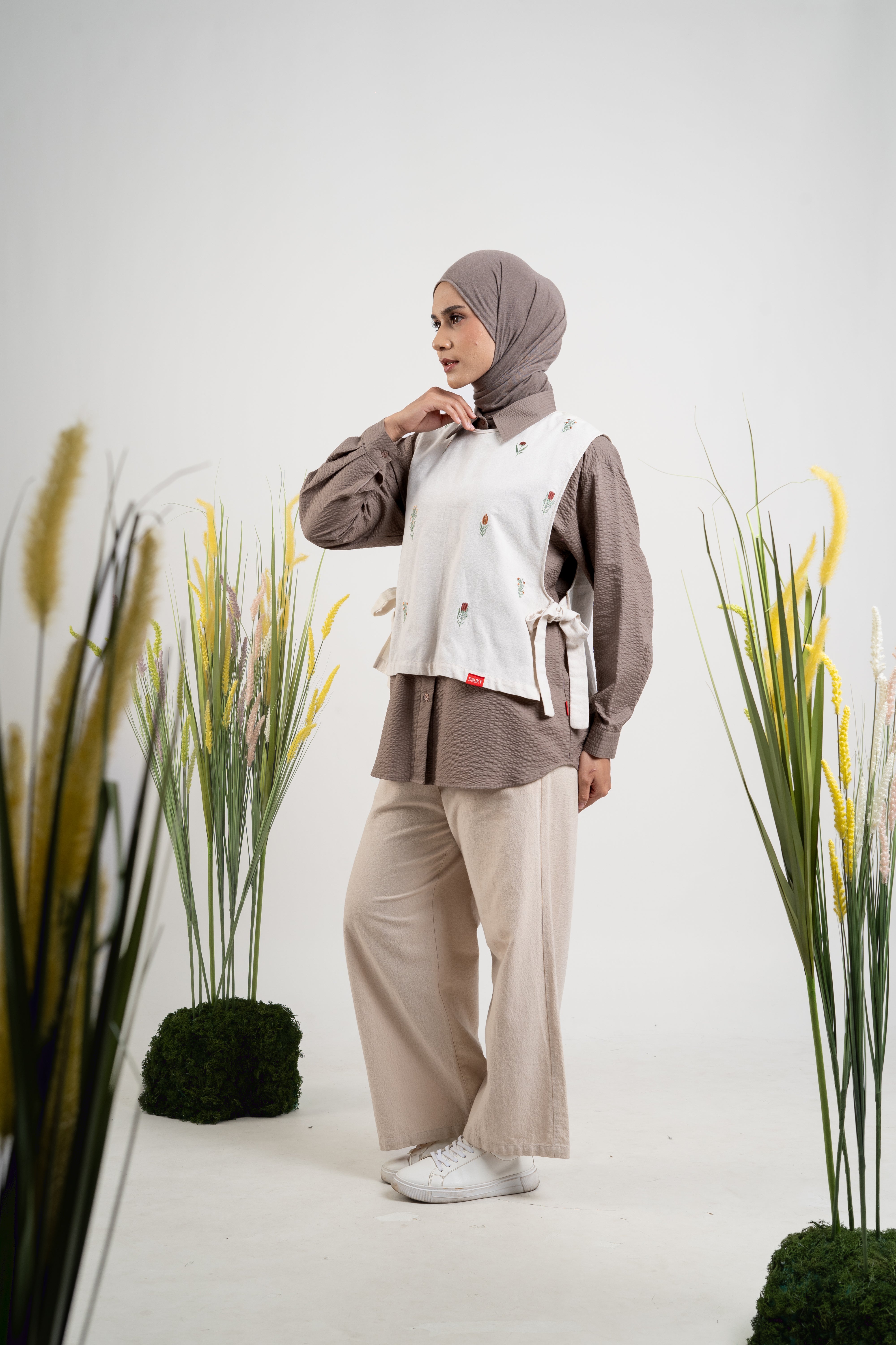 Vest Flower Melbourne - Bone