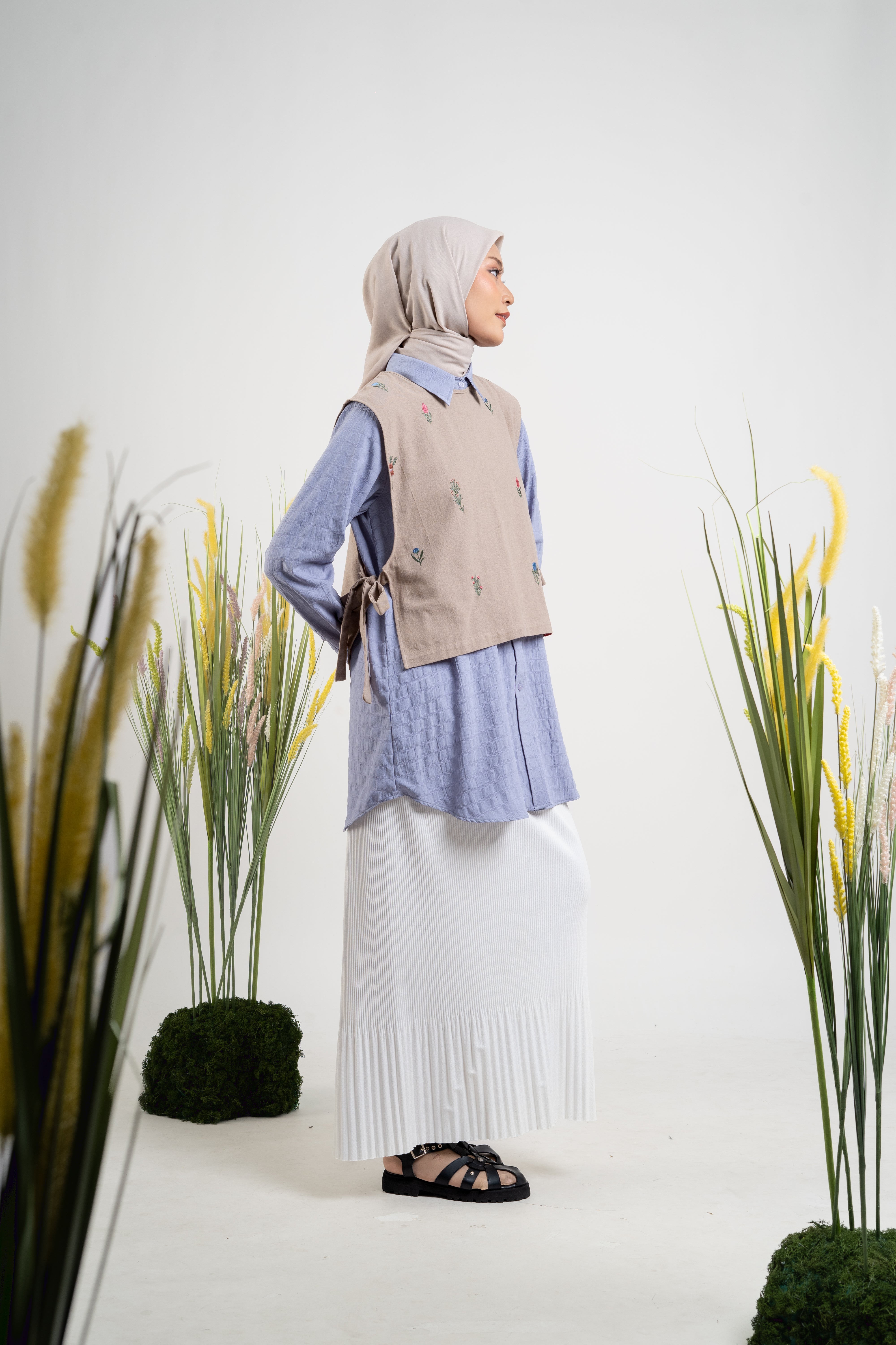 Vest Flower Melbourne - Khaky