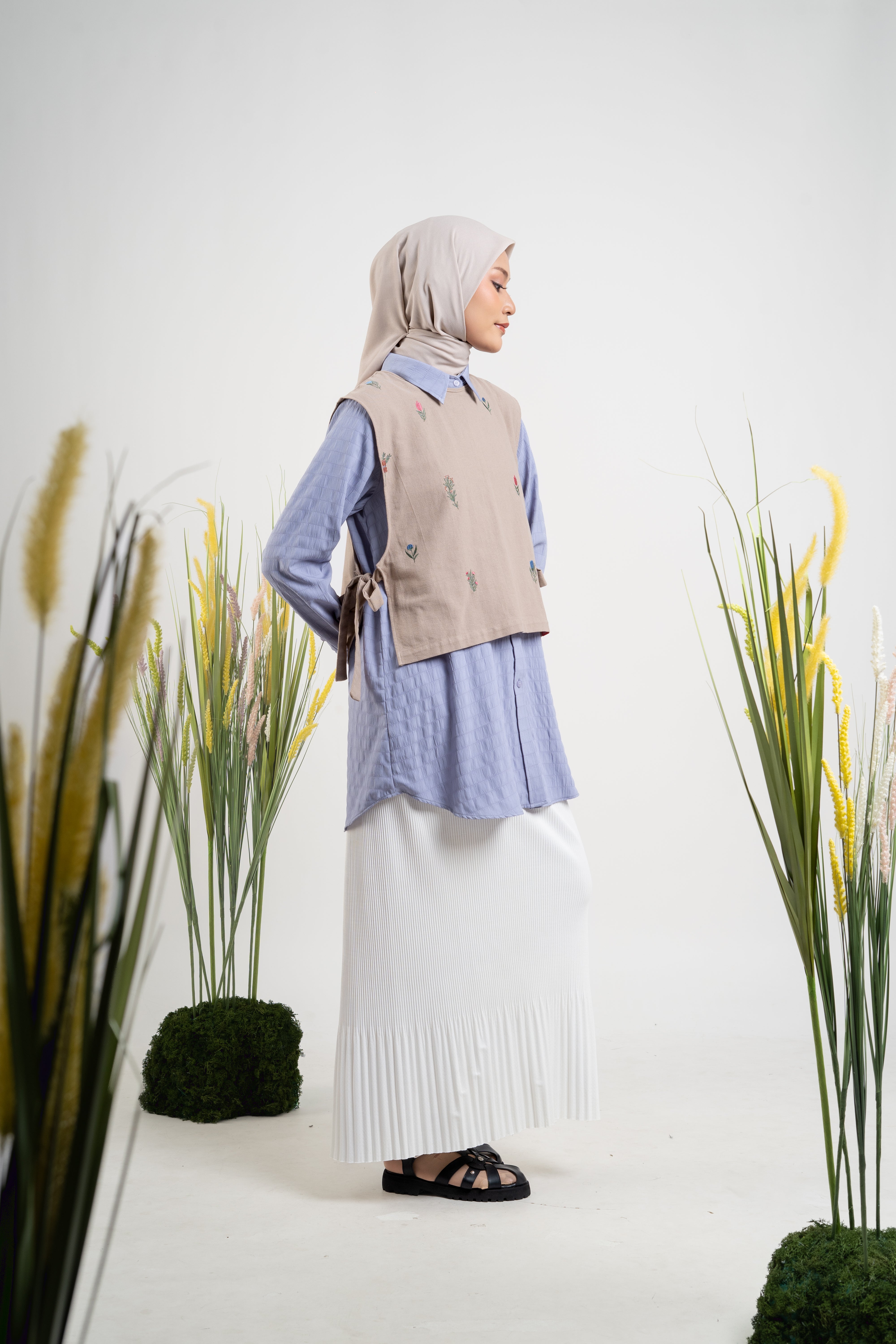 Vest Flower Melbourne - Khaky