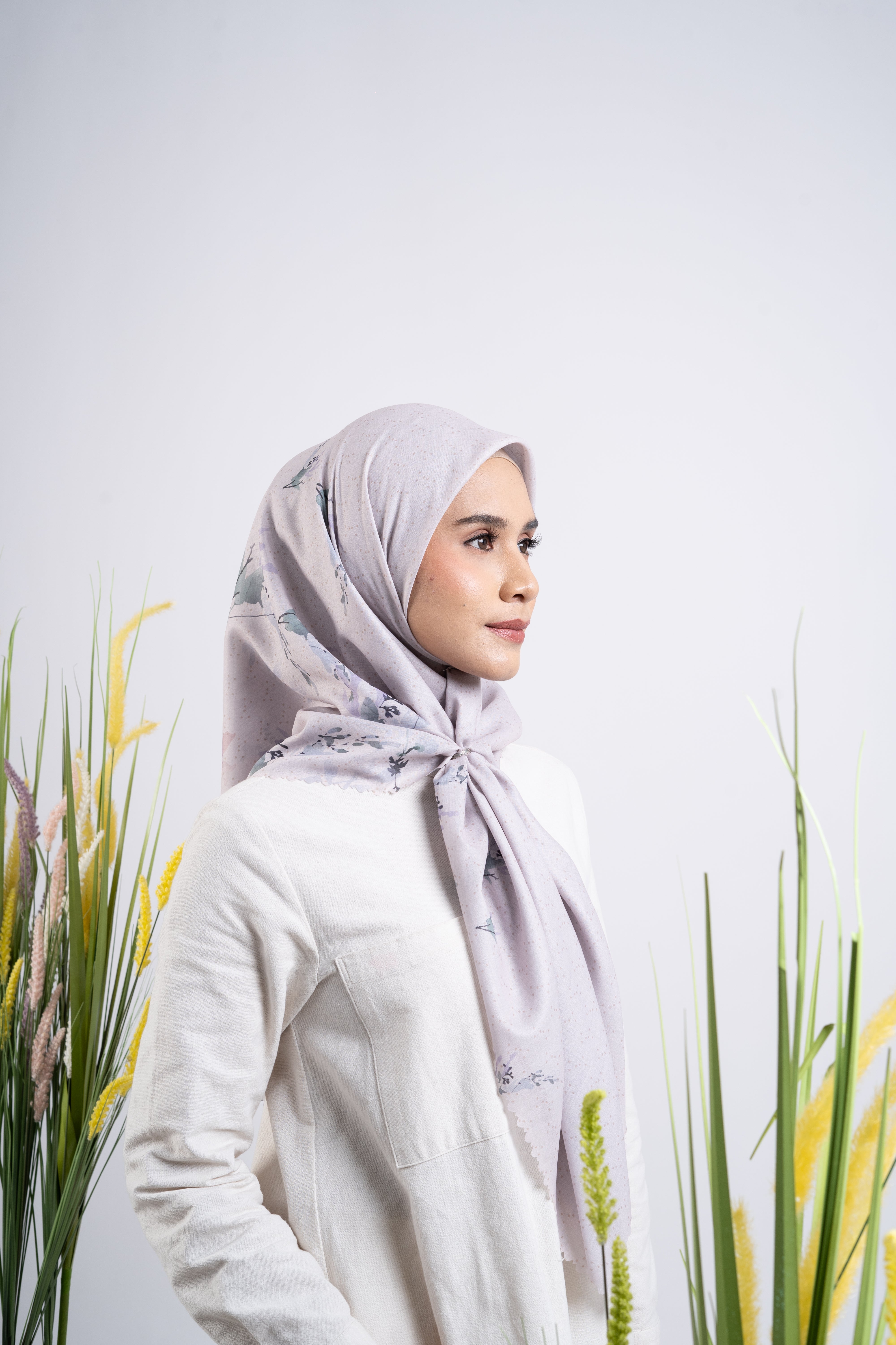 Floral Spreads Premium Scarf - Ivory