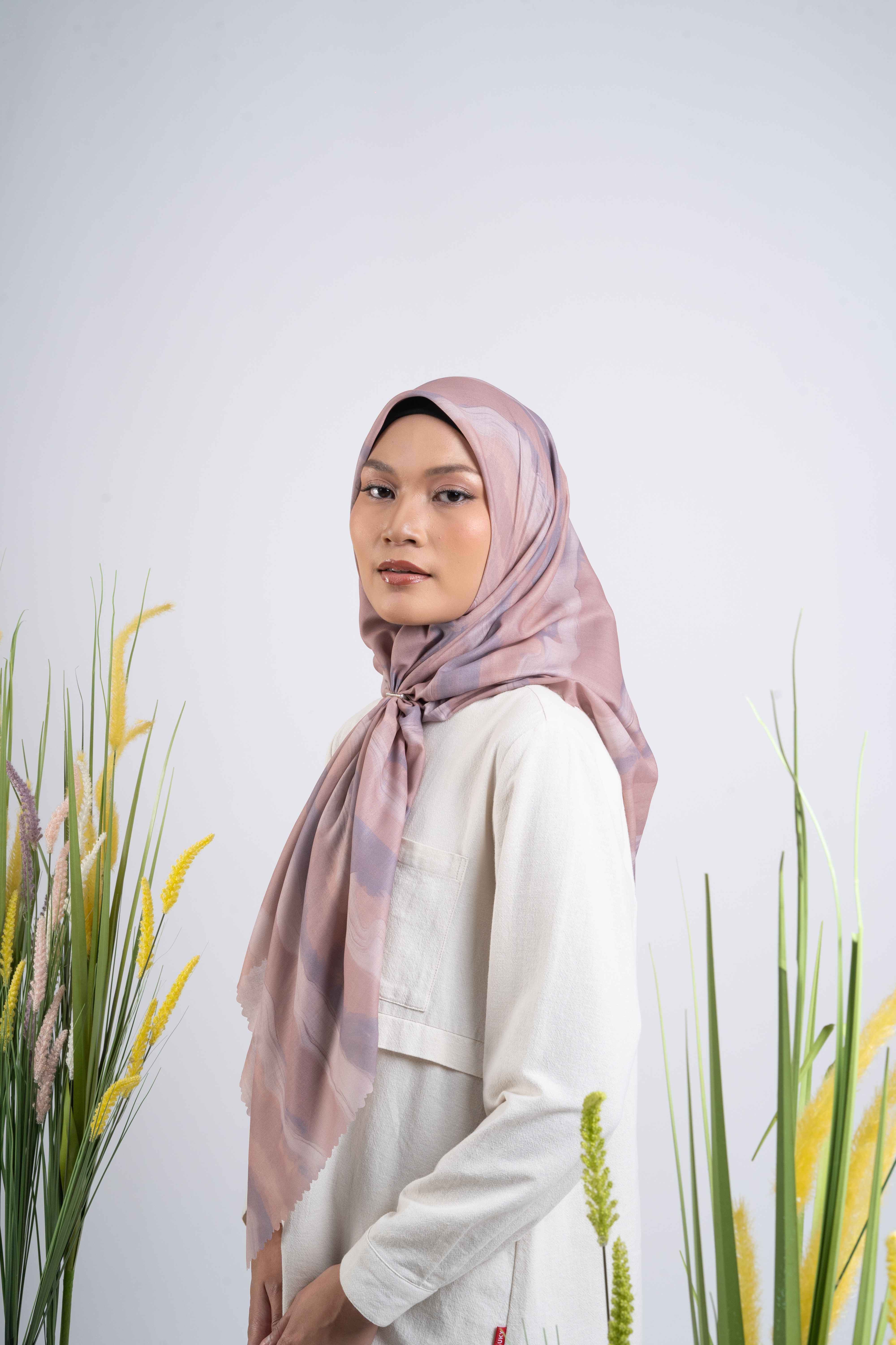 Lined Spreads Premium Scarf - Caramel