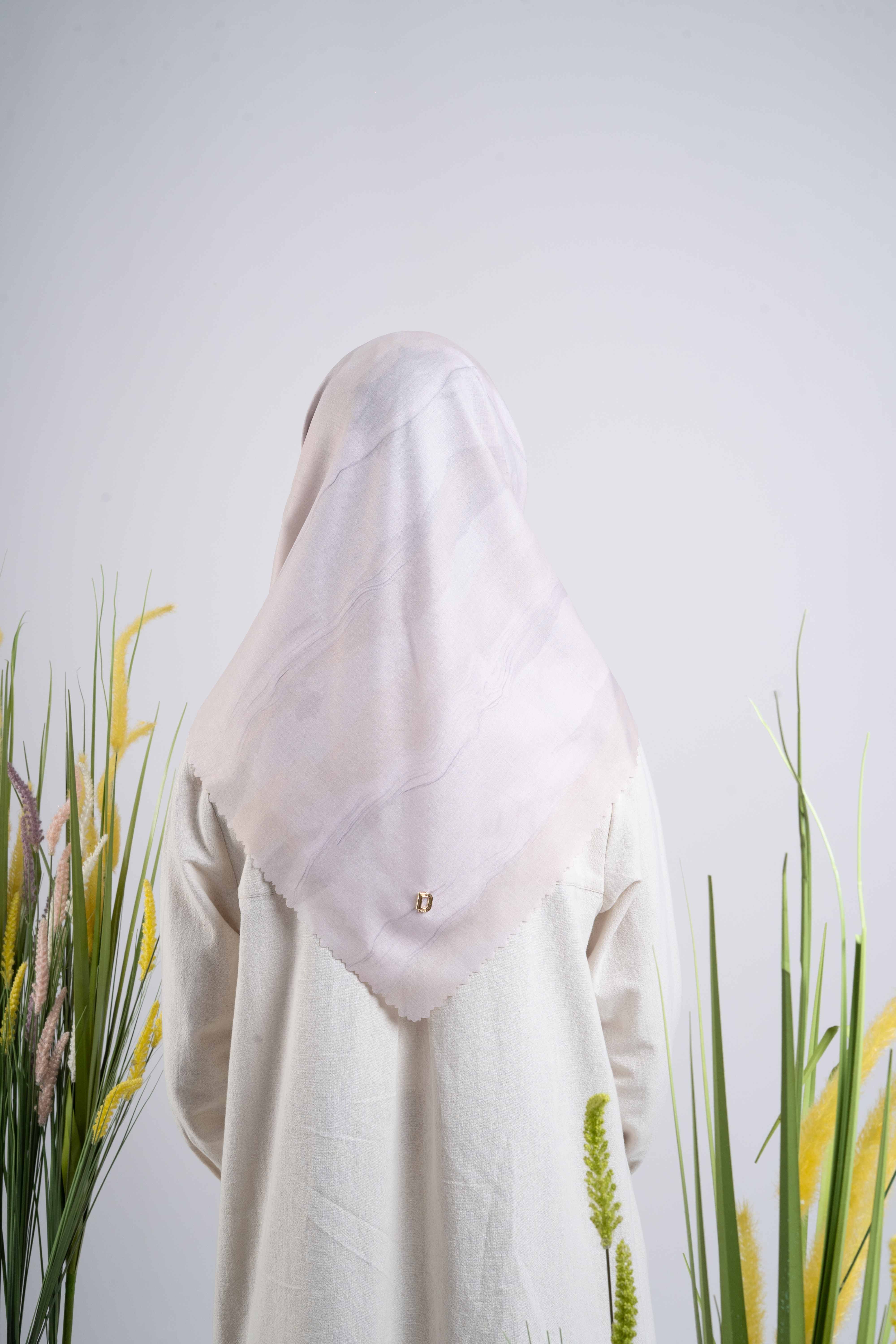 Lined Spreads Premium Scarf - Ivory