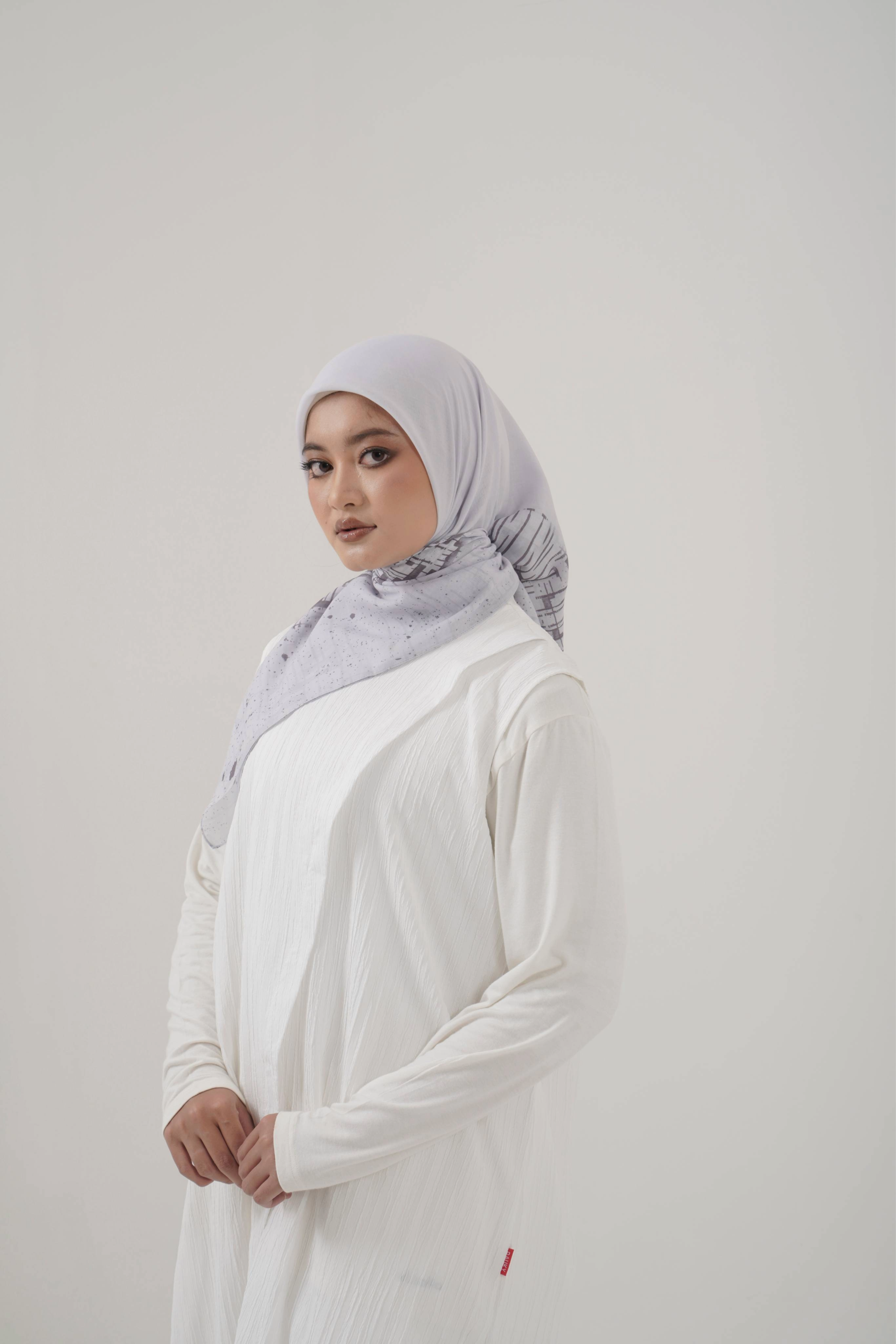 Grid LIne Scarf