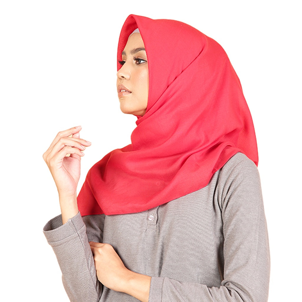 Dauky Hijab Segiempat Kerudung Polos Basic Voal Scarf - Merah