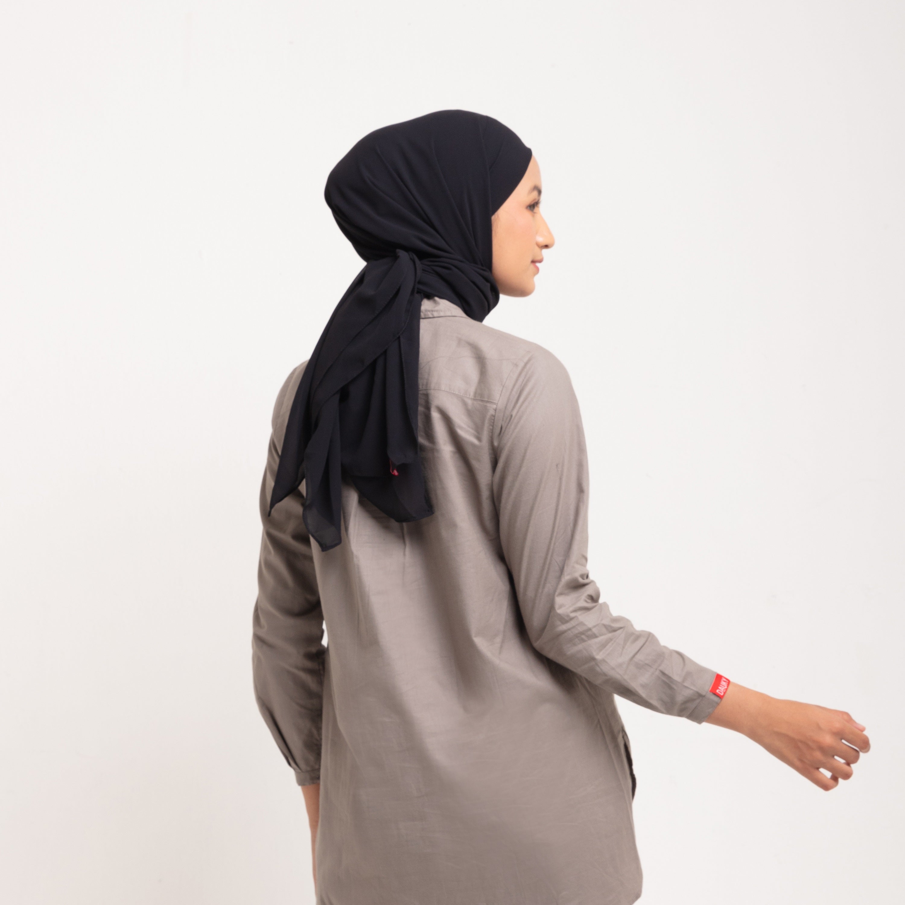 Dauky Hijab Square Instan - Hitam