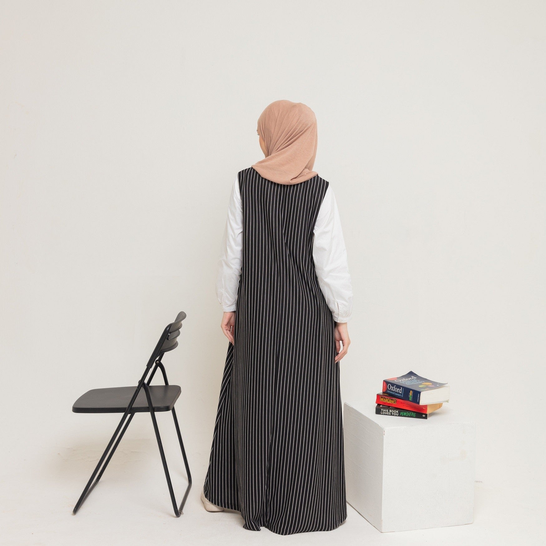 Dress Sleeveless Stripe Knit - Hitam