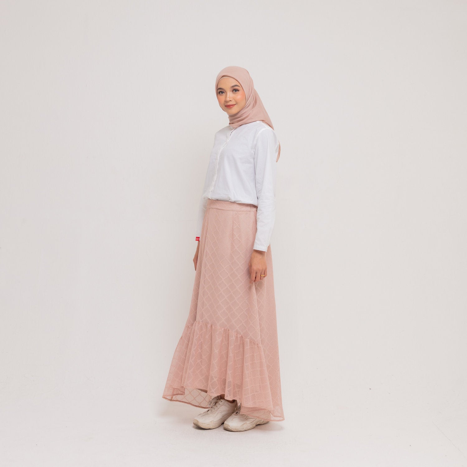 Dauky Bawahan Skirt Lace Katun Asimetris - Nude