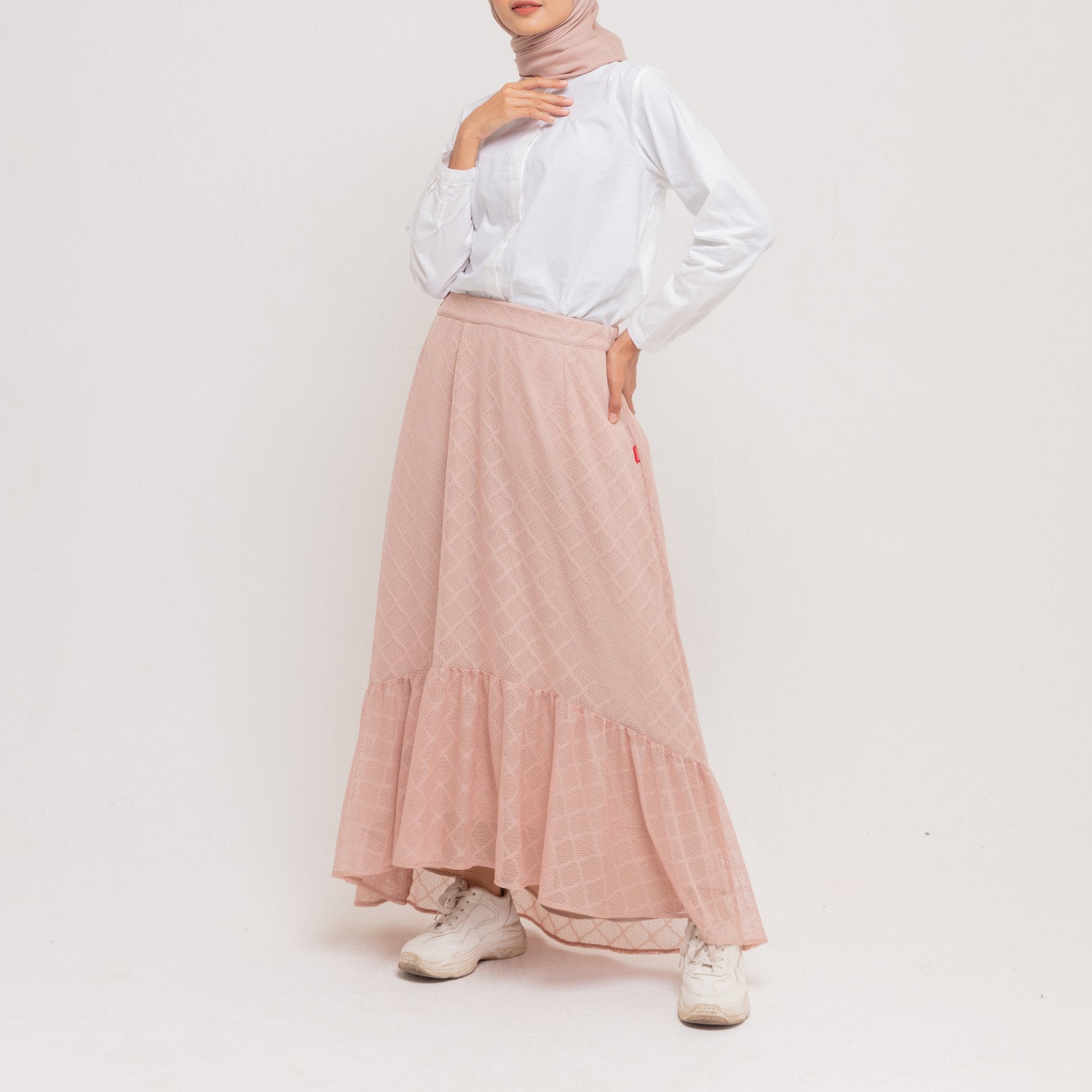 Skirt Lace Katun Asimetris - Nude