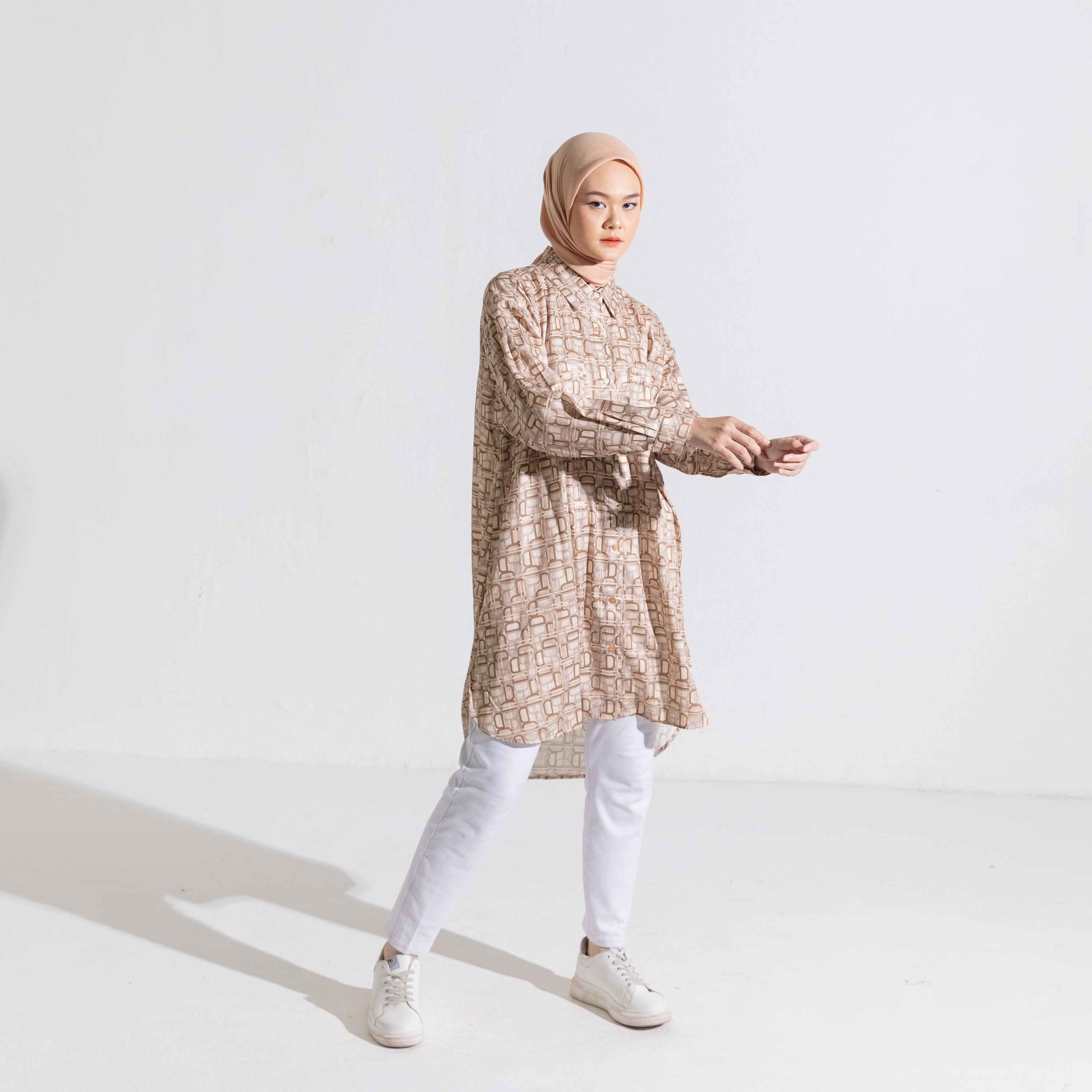 Dauky Atasan Wanita L Tunik Monogram Series - Nude