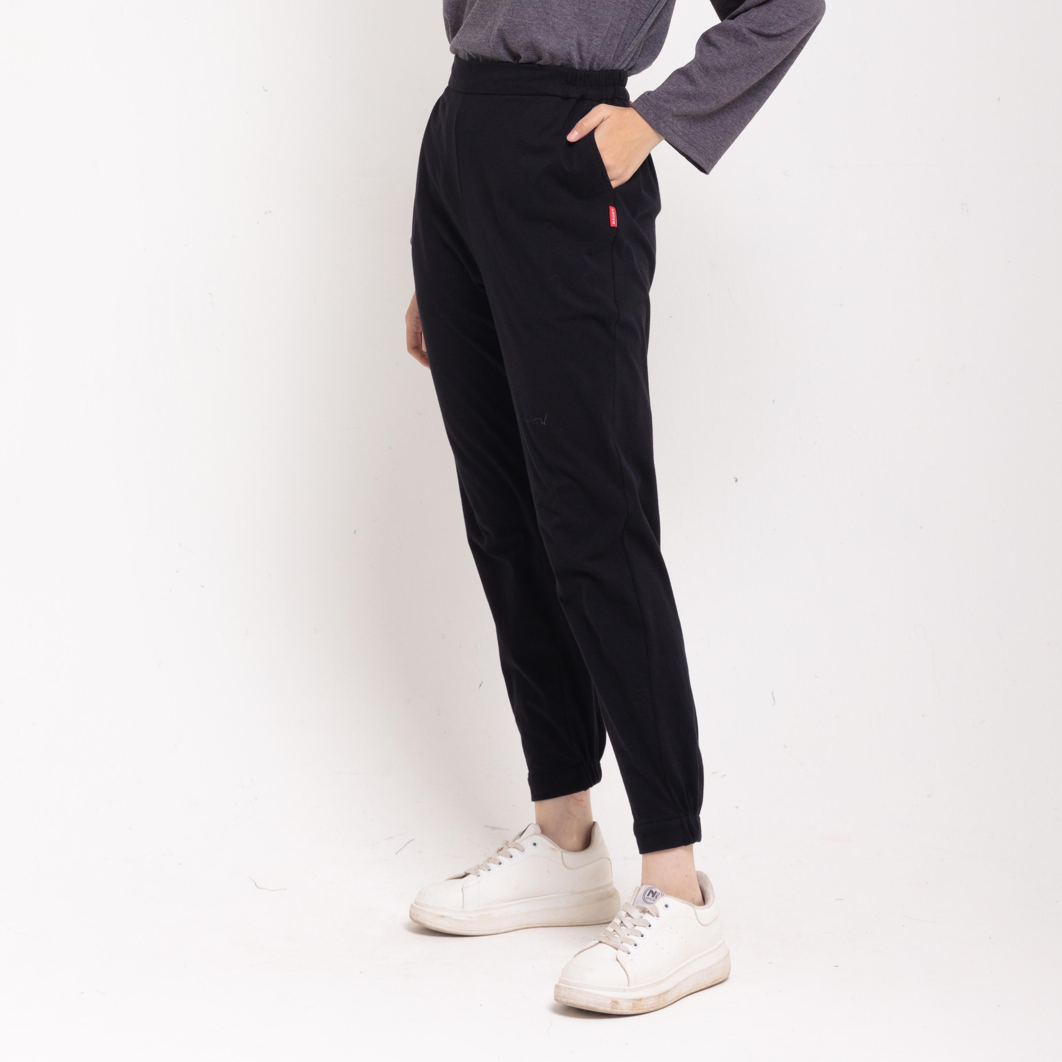 Jogger Panst Combed - Hitam