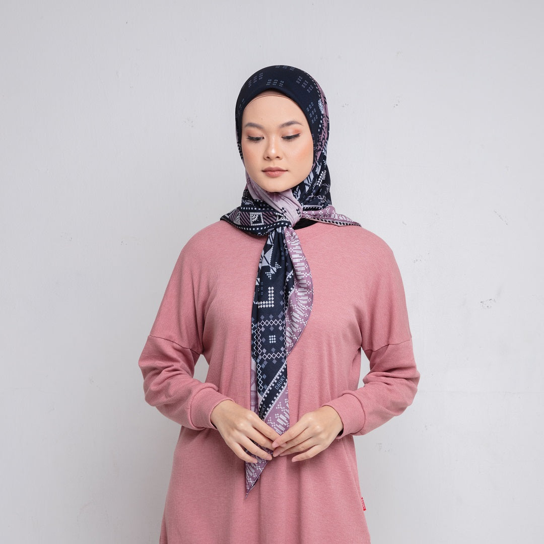 Dauky Hijab Segiempat Ethnic Scart - Hitam