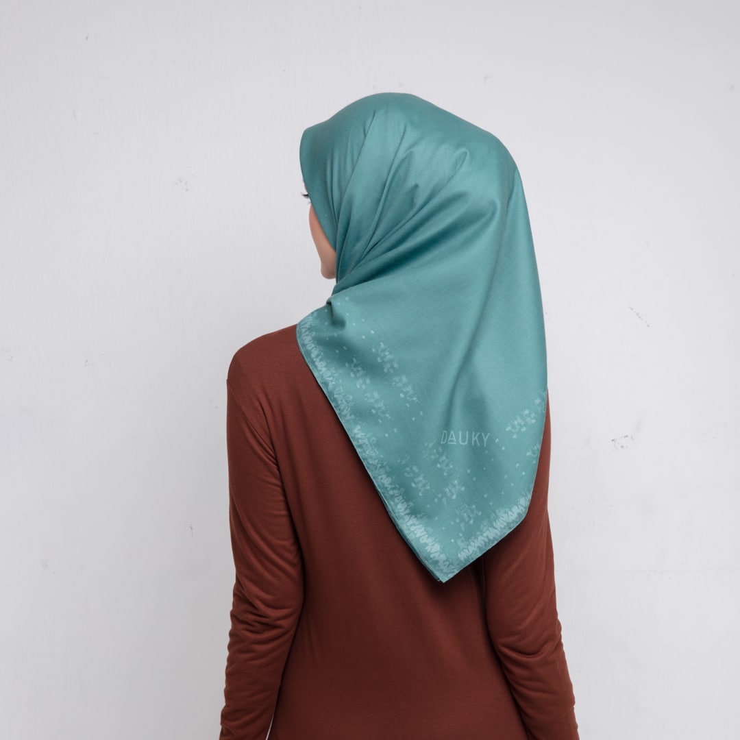 DAUKY Hijab Kerudung Segiempat Celup Ikat Scarf - Olive