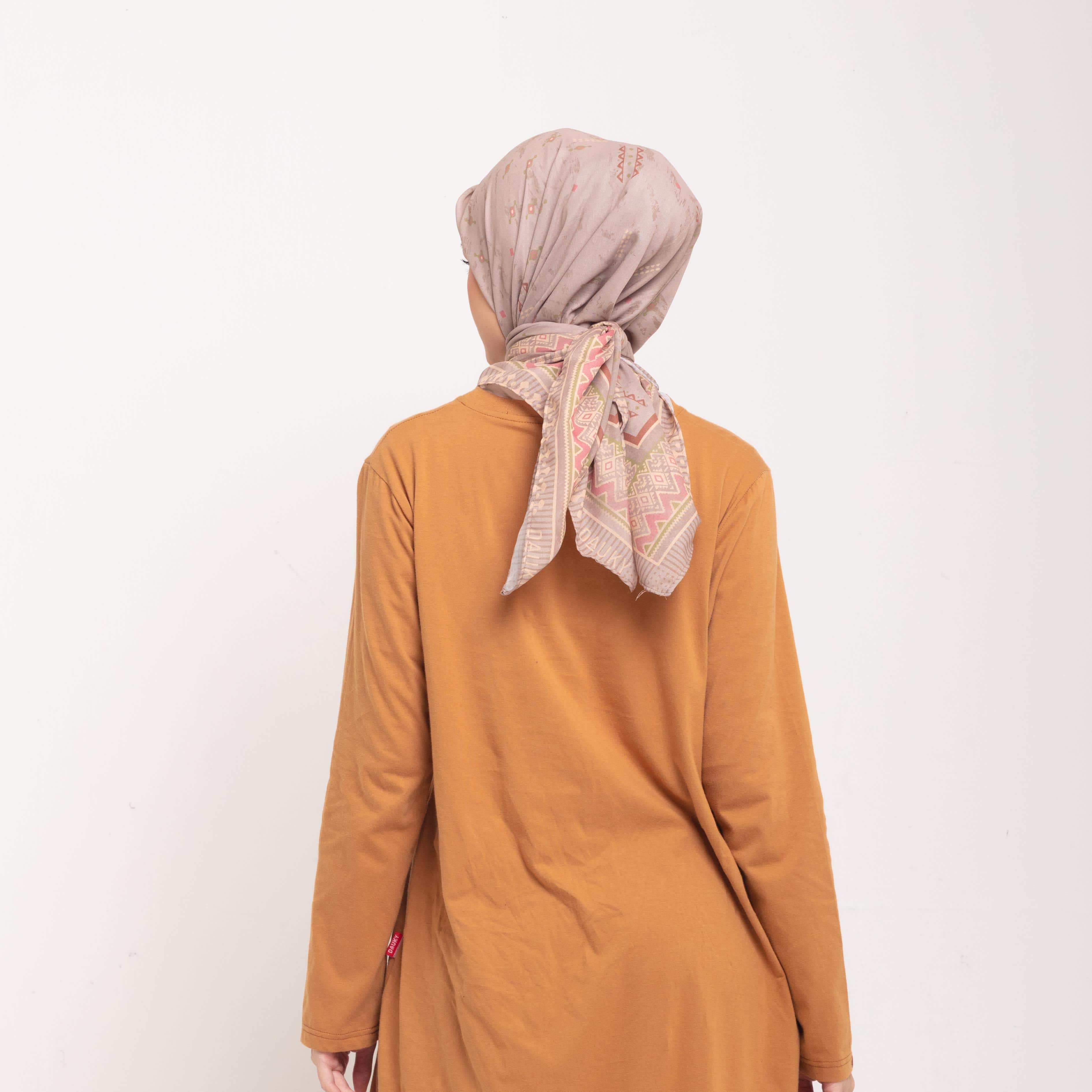 Scales Scarf