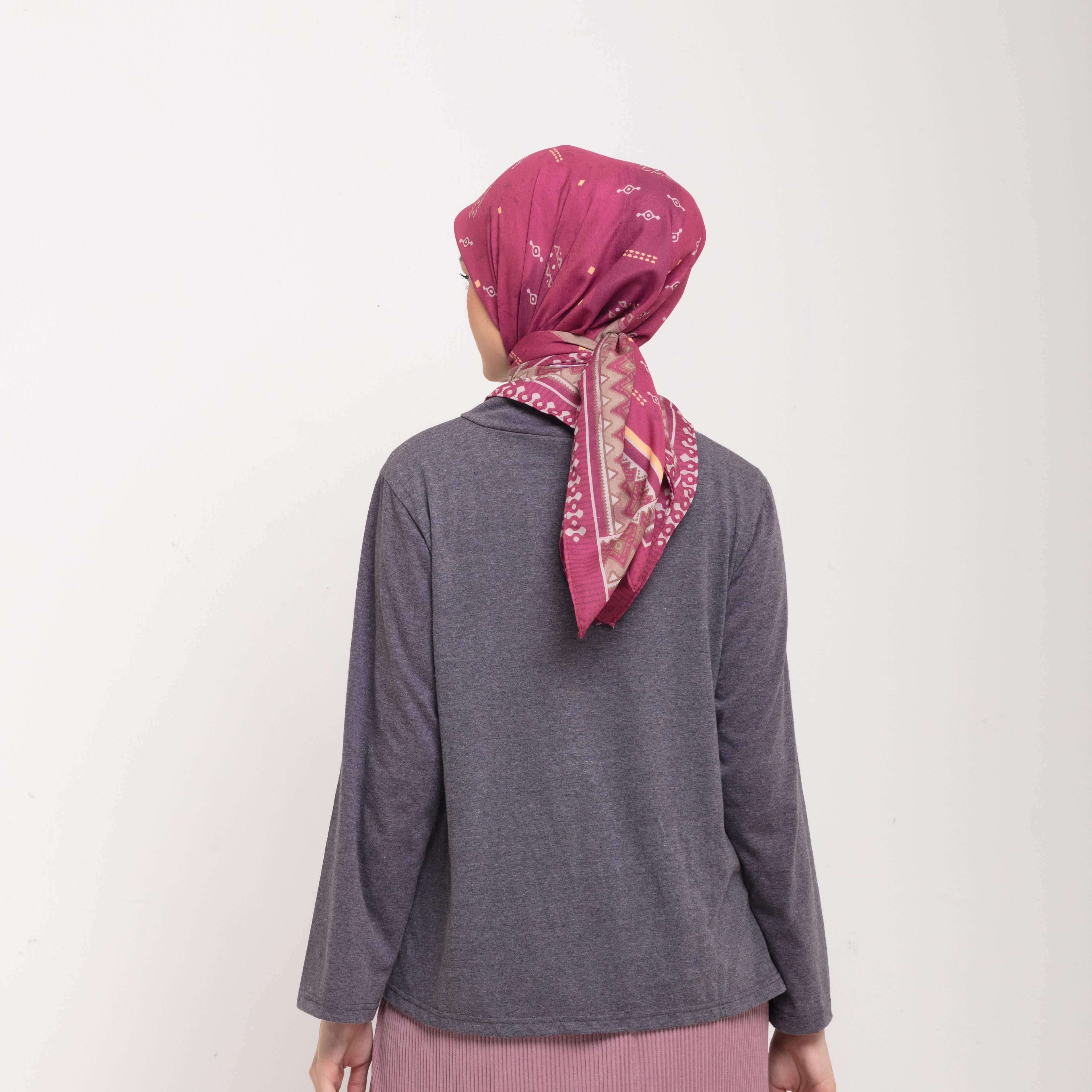 Dauky Hijab Segiempat Scales Scarf