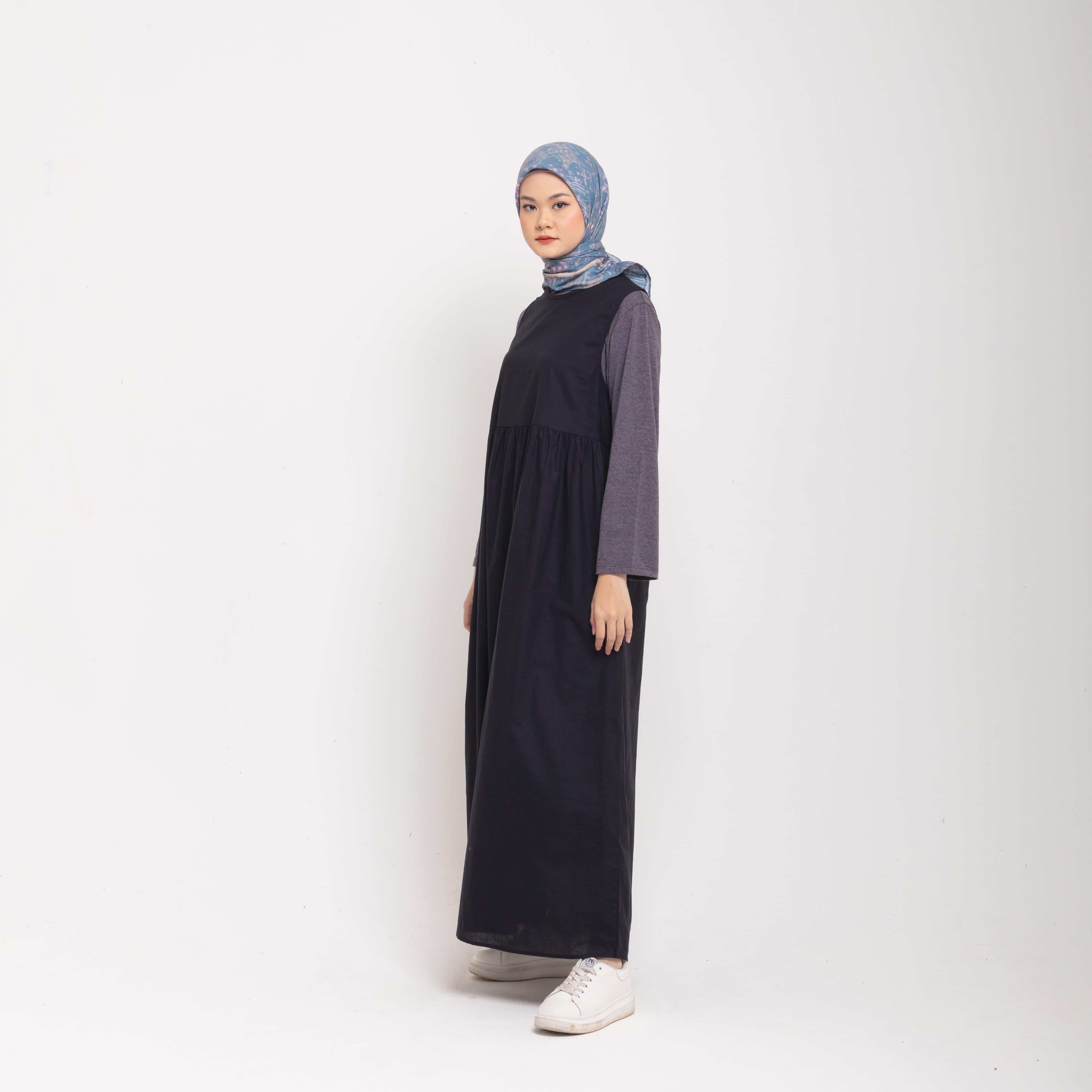 Dress Wanita Muslim Dauky Inner Dress Sleeveless Ruffles - Hitam