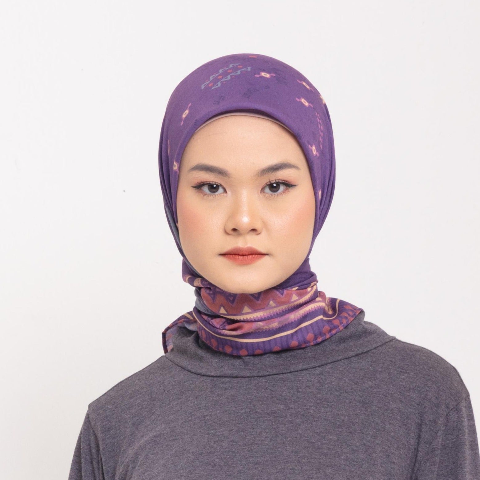 Dauky Hijab Segiempat Scales Scarf - Burgundy