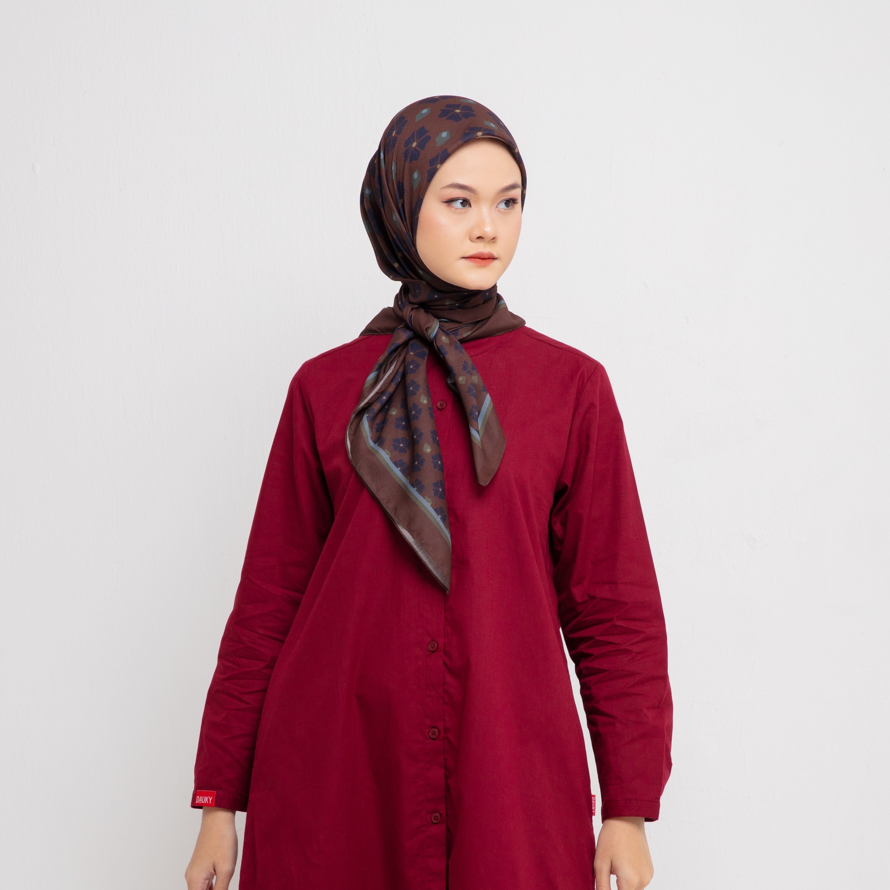 Dauky Hijab Segiempat Alamanda Scarf - Coklat