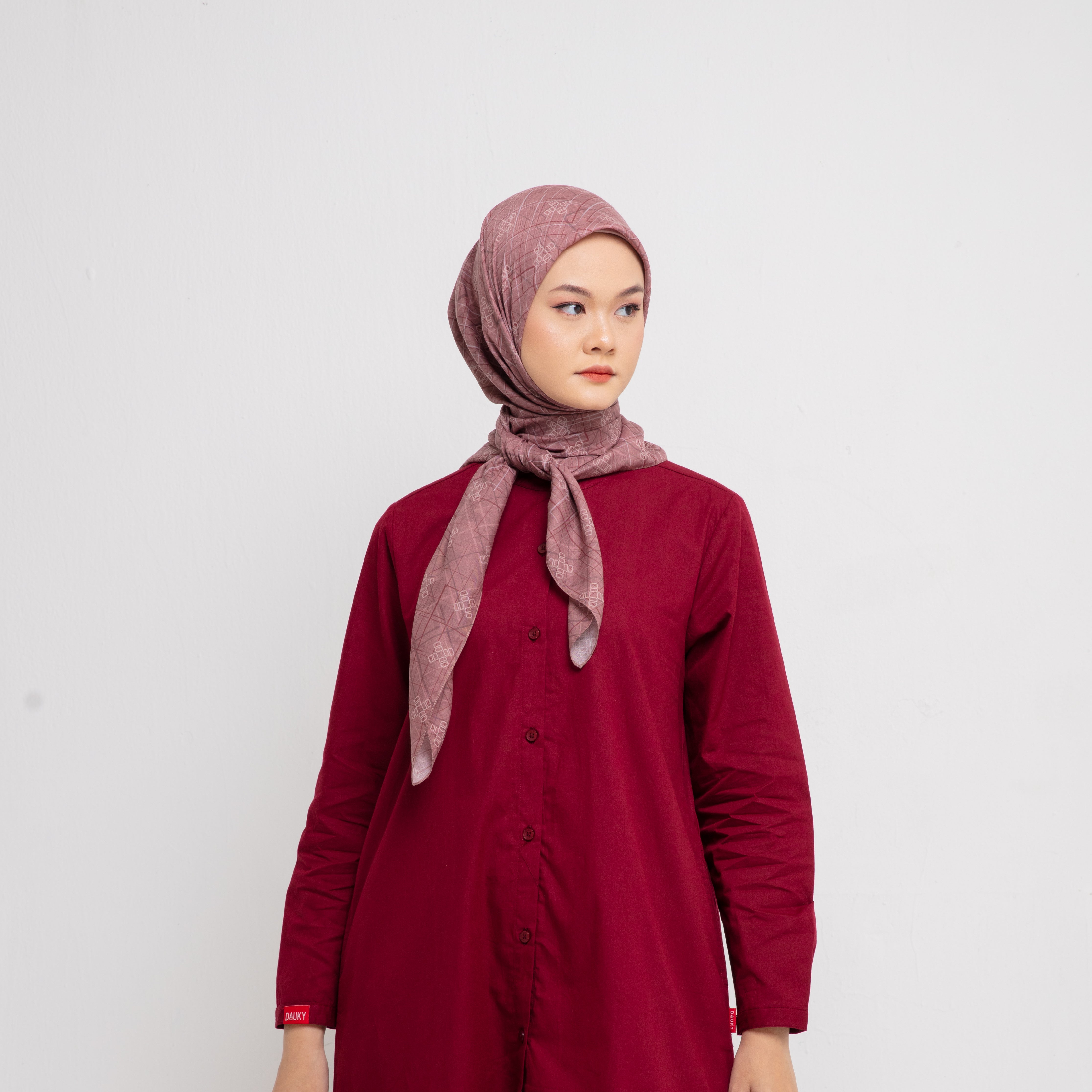 Dauky Kerudung Segiempat Line Monogram Scarf - Teracotta